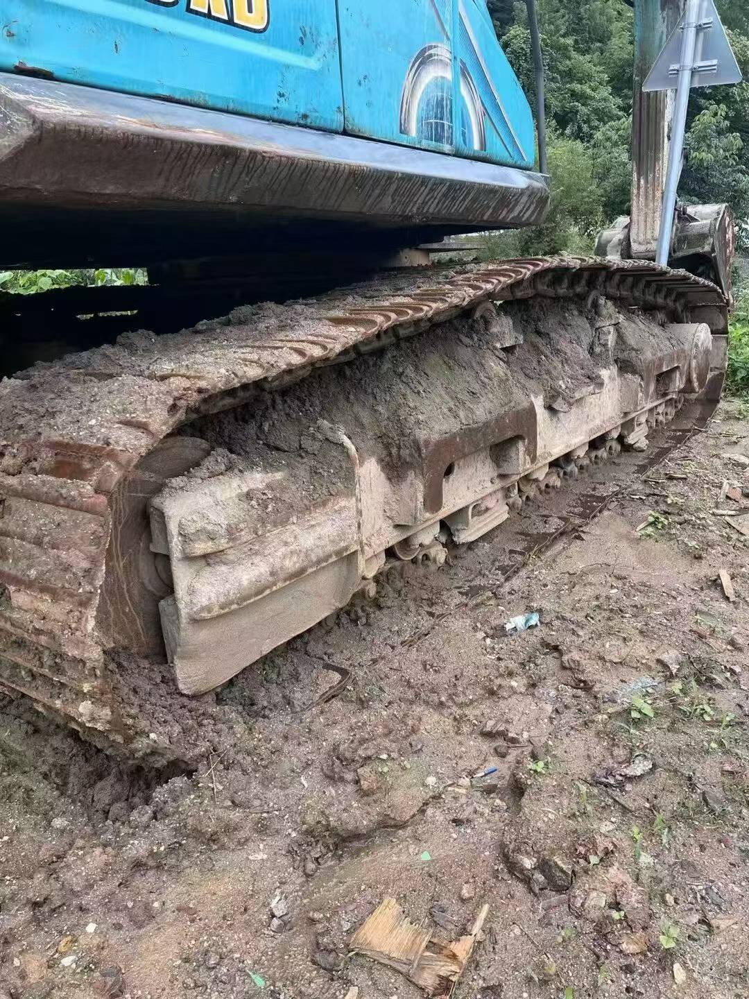 Buy Kobelco SK220-1 Used Excavator / 6 Buy Kobelco SK220-1 Used Excavator / 6