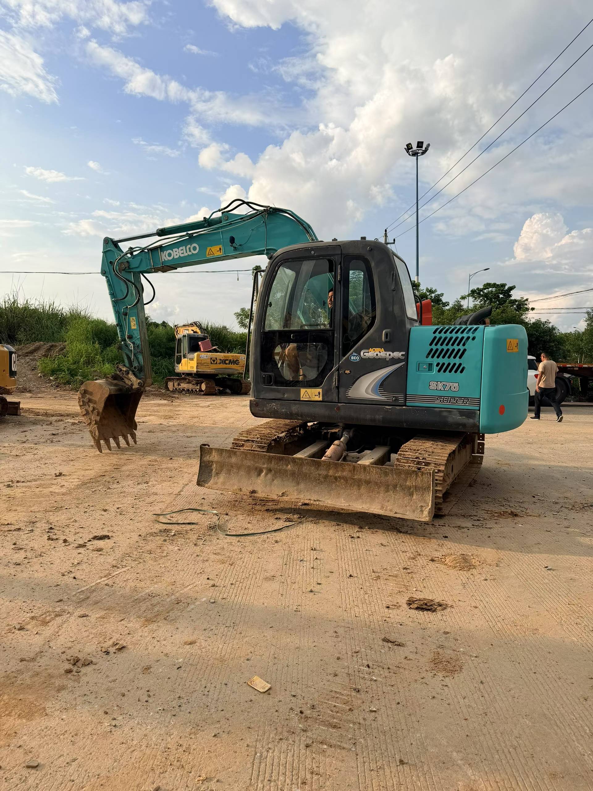 Buy Kobelco SK75 Used Excavator / 2 Buy Kobelco SK75 Used Excavator / 2