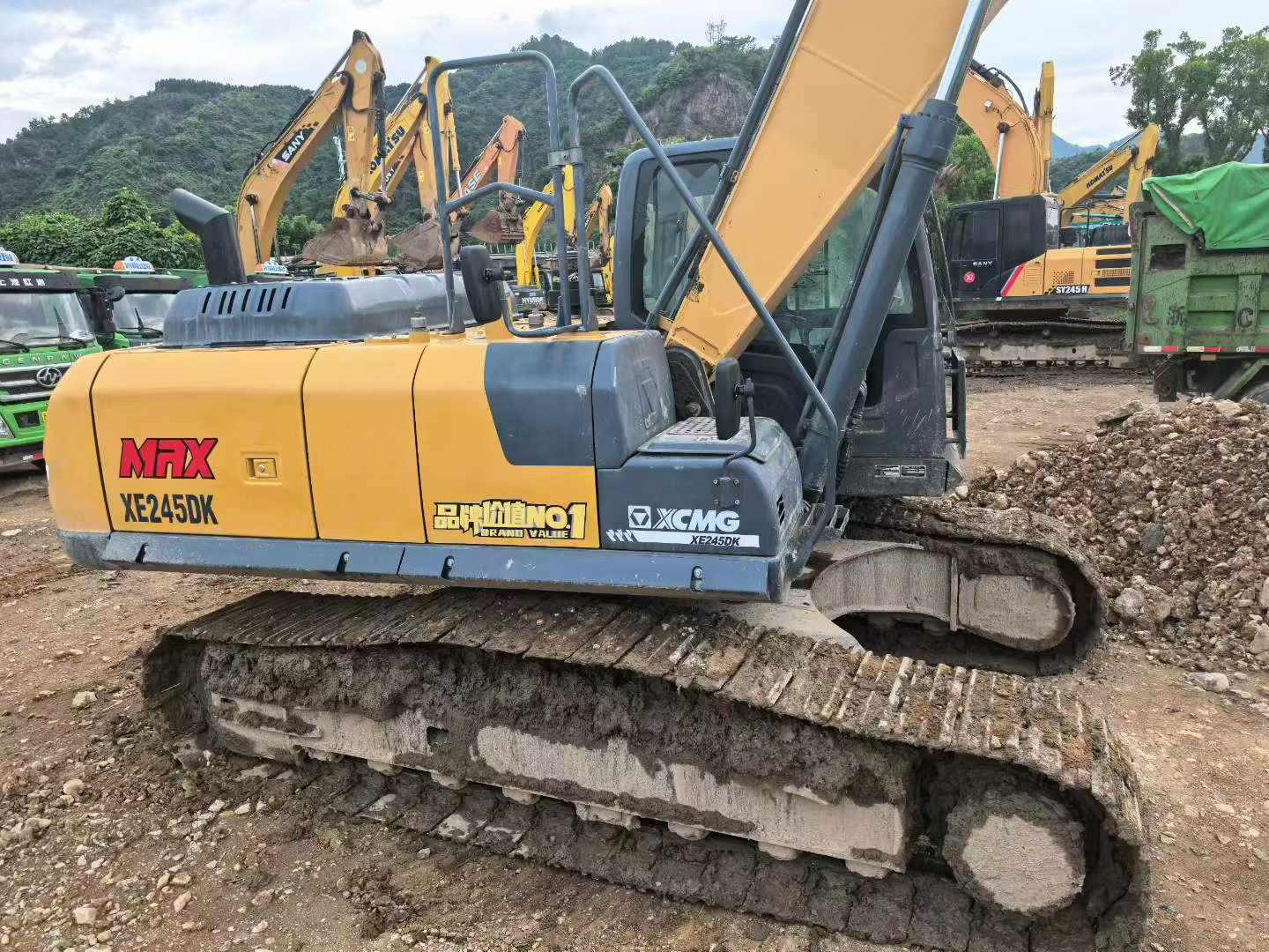 Buy XCMG XE245D Used Excavator / 8 Buy XCMG XE245D Used Excavator / 8