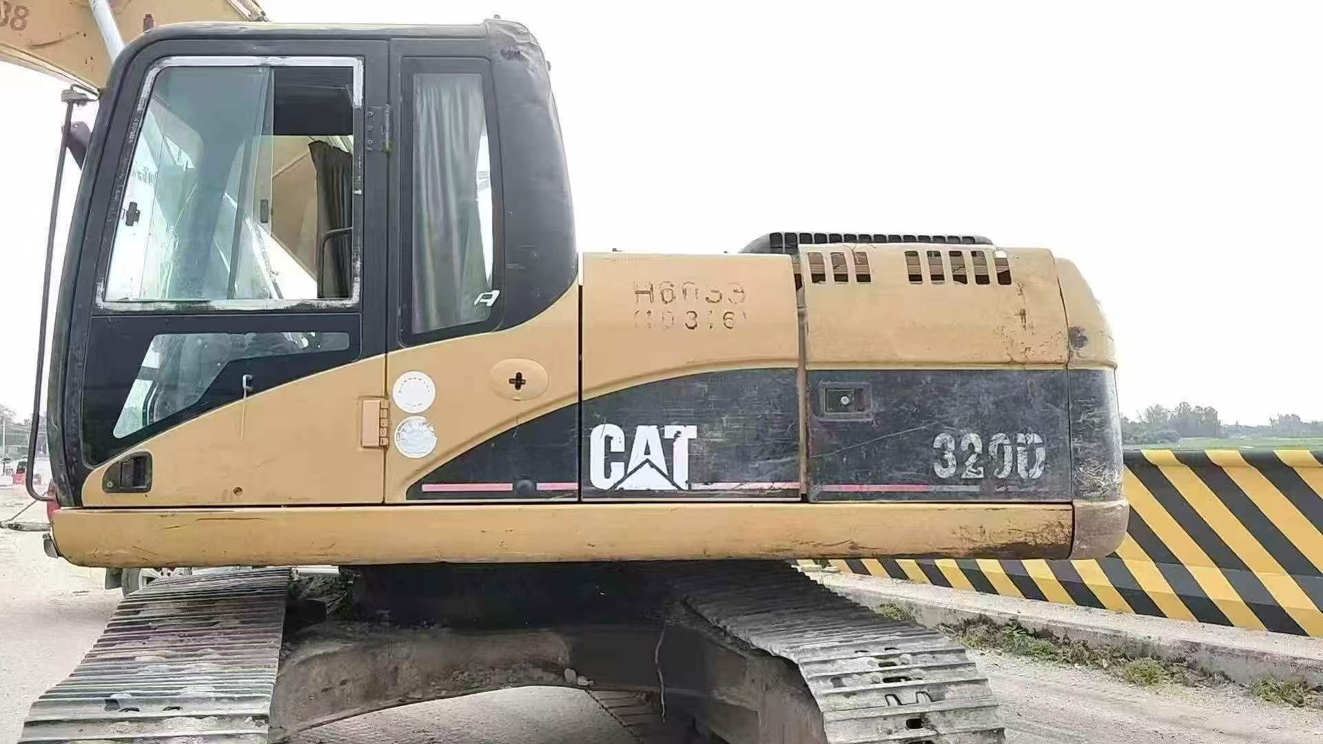 Buy Caterpillar 320D Used Excavator / 3 Buy Caterpillar 320D Used Excavator / 3