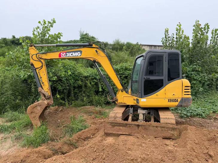 Buy XCMG XE60 Used Excavator / 1