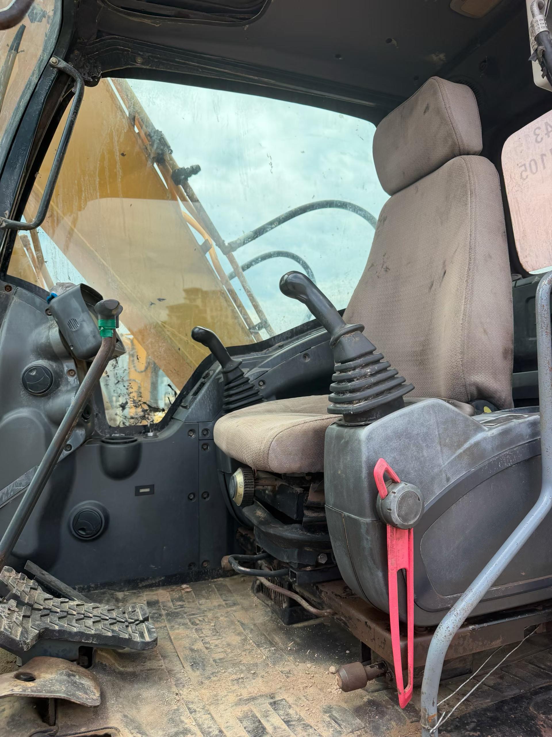 Buy Hyundai R150-7 Used Excavator / 7 Buy Hyundai R150-7 Used Excavator / 7