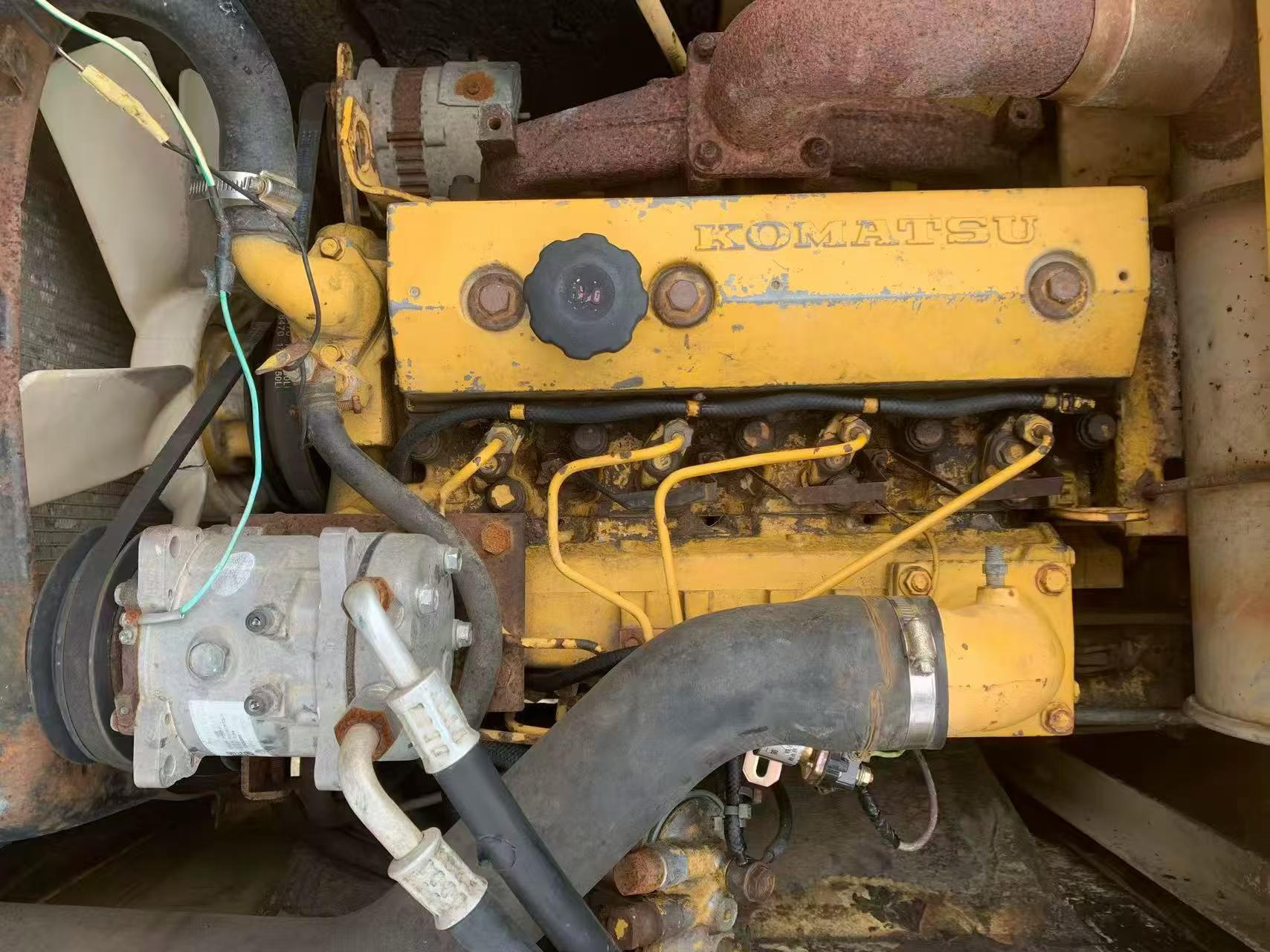 Buy Komatsu PC60-6 Used Excavator / 7 Buy Komatsu PC60-6 Used Excavator / 7