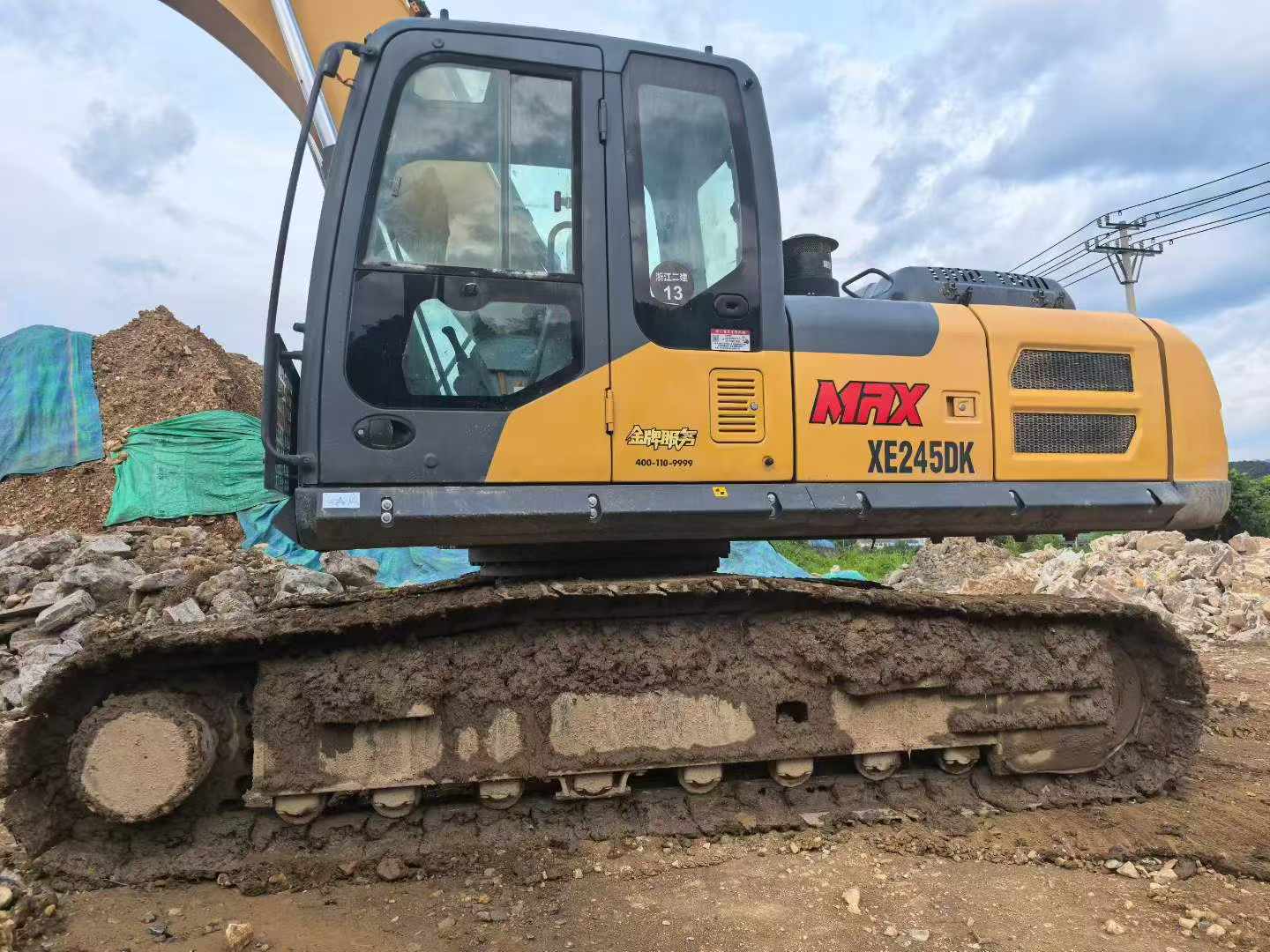 Buy XCMG XE245D Used Excavator / 1
