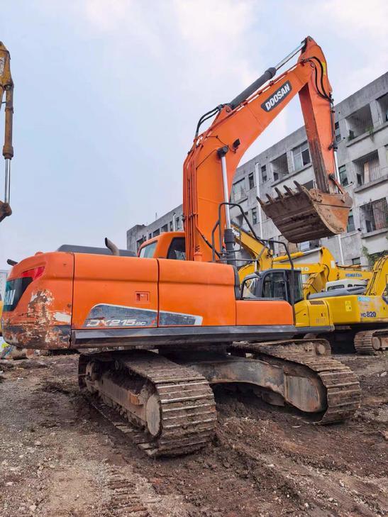 Buy Doosan DX215-9C Used Excavator / 1