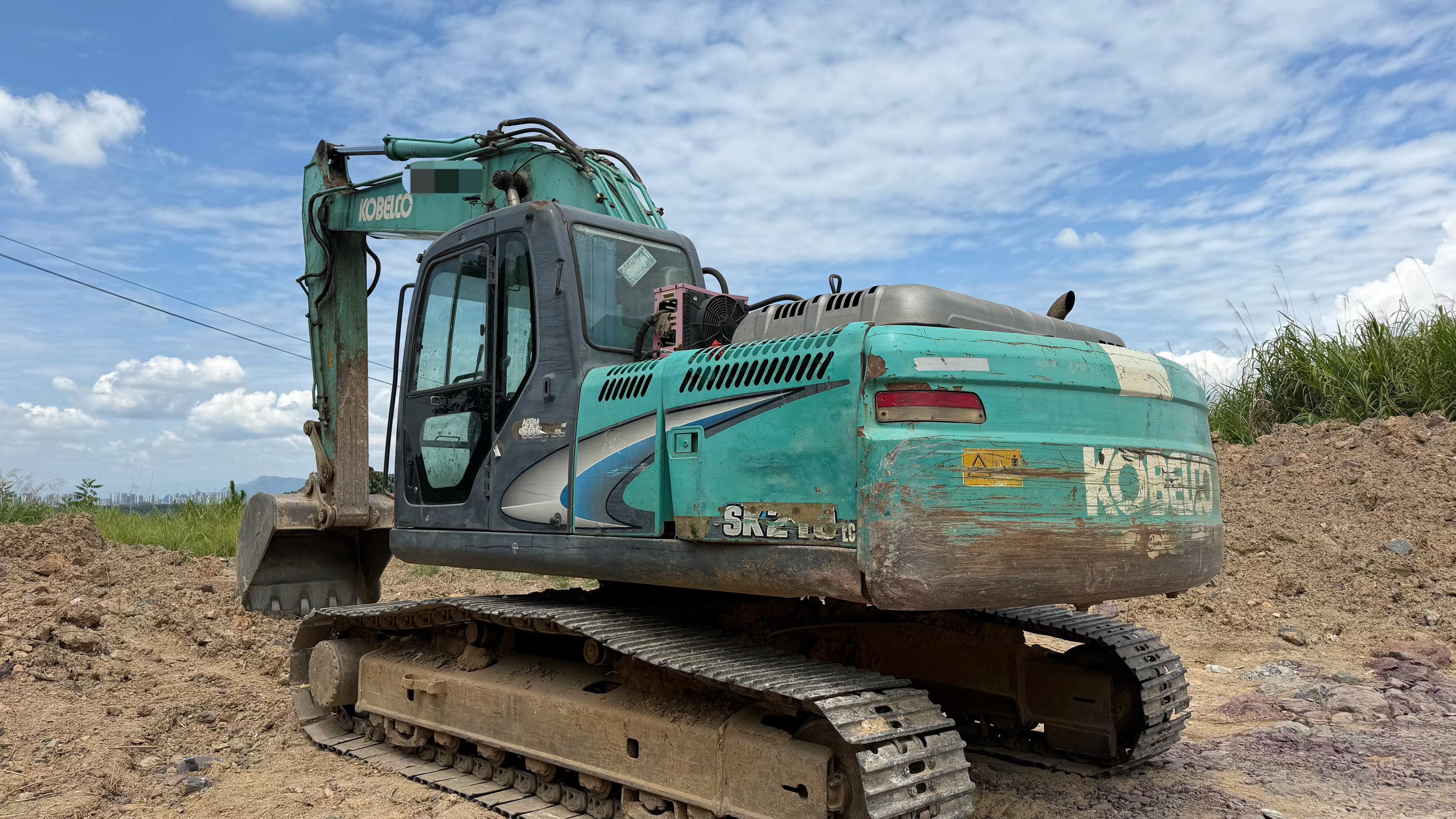 Buy Kobelco SK210-6 Used Excavator / 2 Buy Kobelco SK210-6 Used Excavator / 2