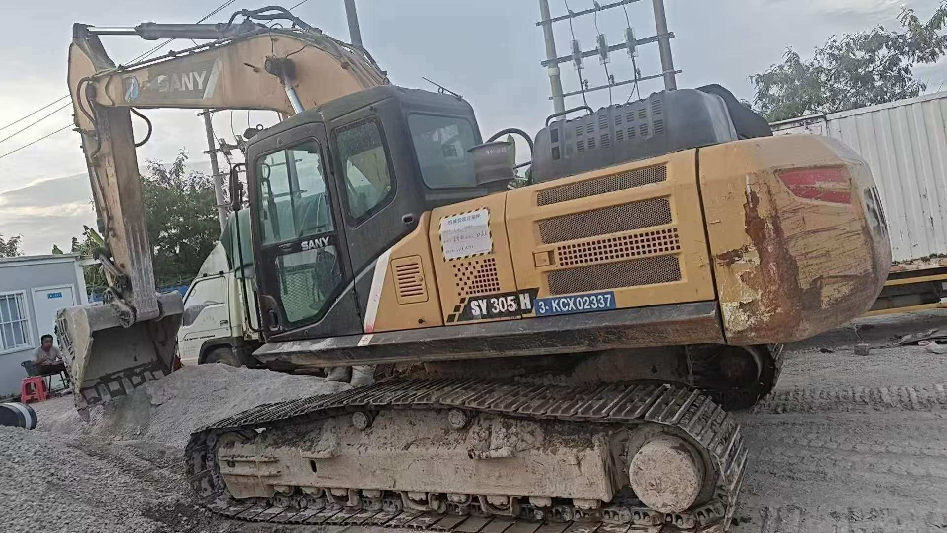 Buy Sany SY245H Used Excavator / 3 Buy Sany SY245H Used Excavator / 3