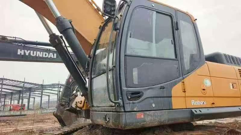 Buy Hyundai R385LVS Used Excavator / 3 Buy Hyundai R385LVS Used Excavator / 3