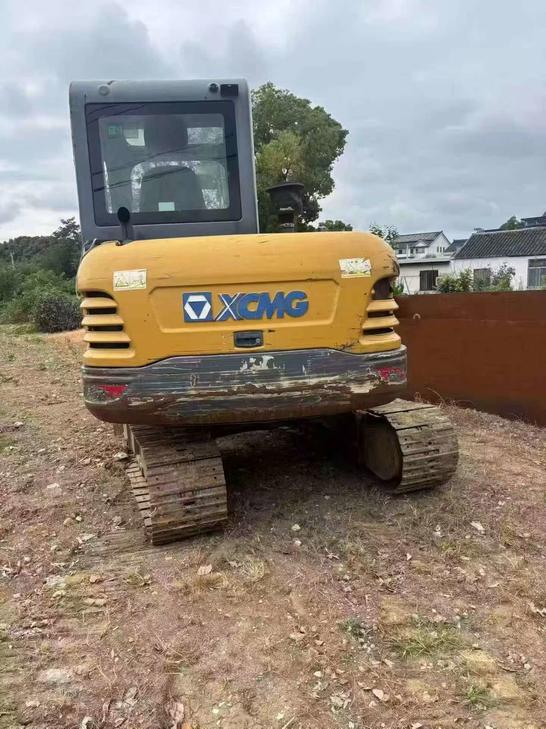 Buy XCMG XE60 Used Excavator / 1