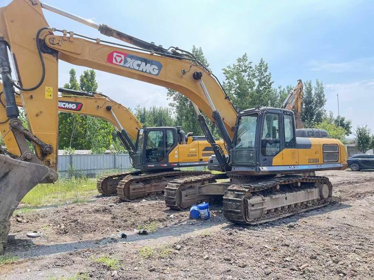 Buy XCMG XE380K Used Excavator / 1