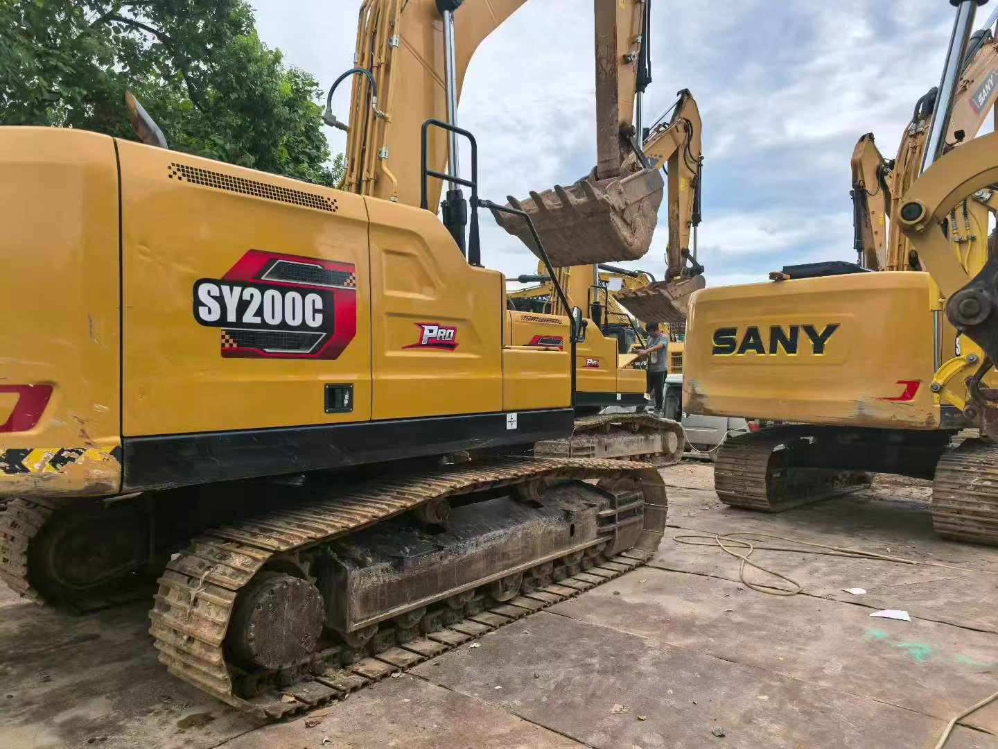 Buy Sany SY200C Used Excavator / 6 Buy Sany SY200C Used Excavator / 6