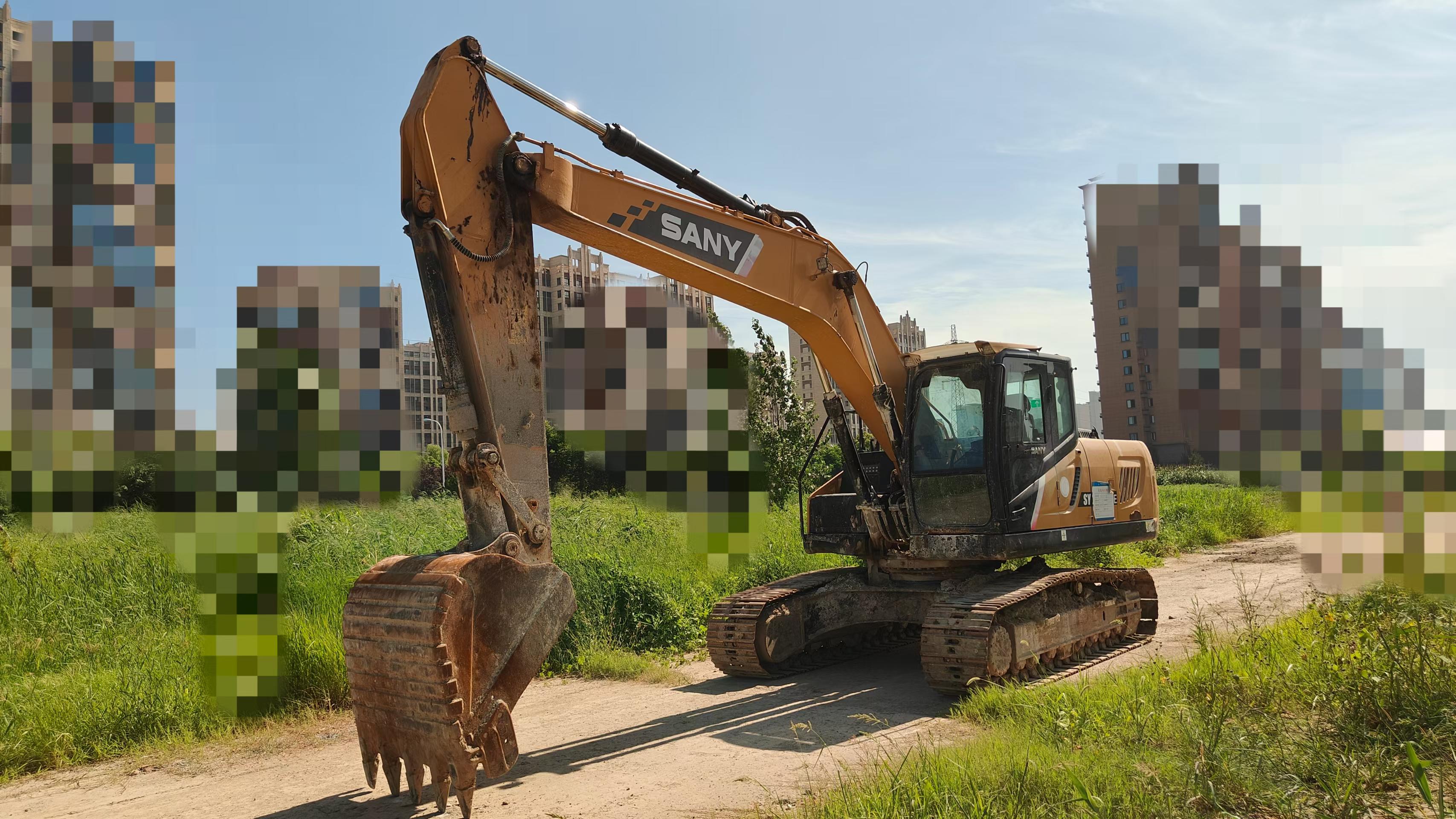 Buy Sany SY215C Used Excavator / 4 Buy Sany SY215C Used Excavator / 4