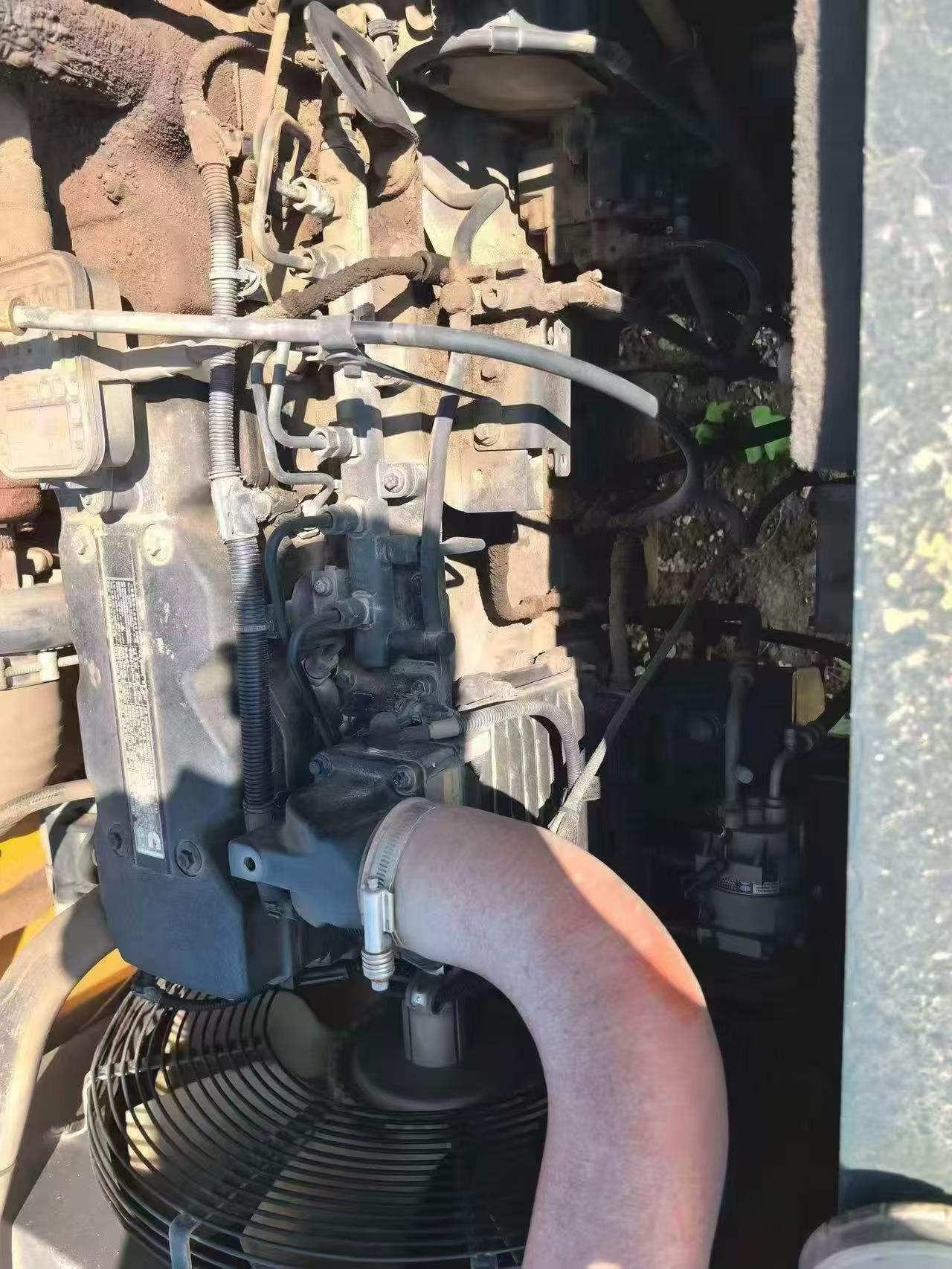 Buy Hyundai R215VS Used Excavator / 7