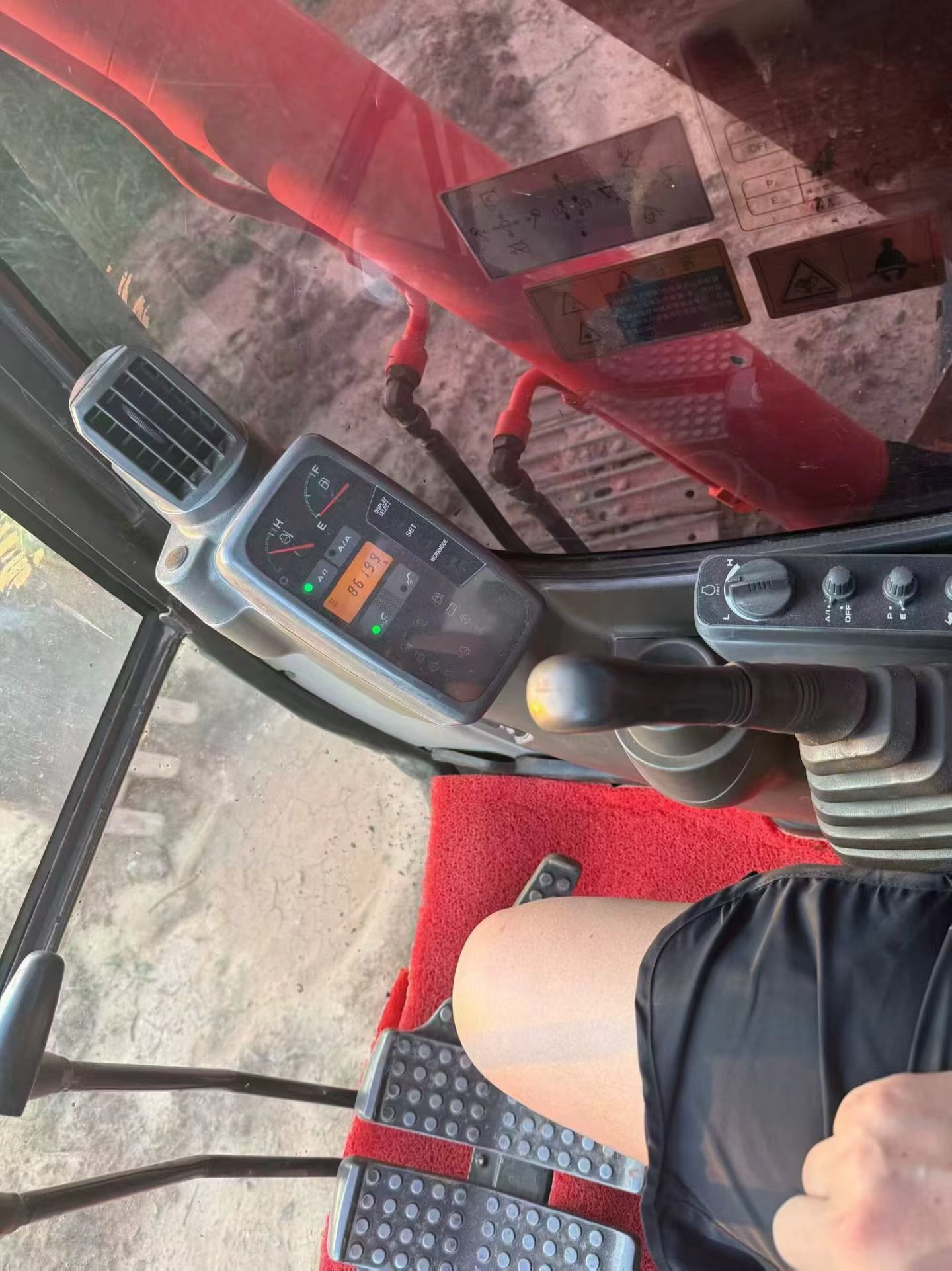 Buy Hitachi EX70 Used Excavator / 8