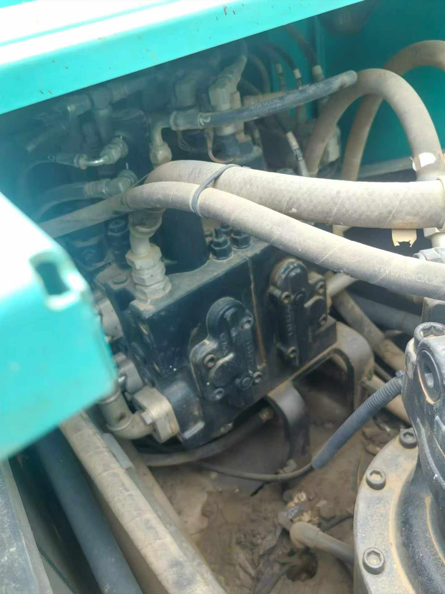 Buy Kobelco SK210-6 Used Excavator / 6