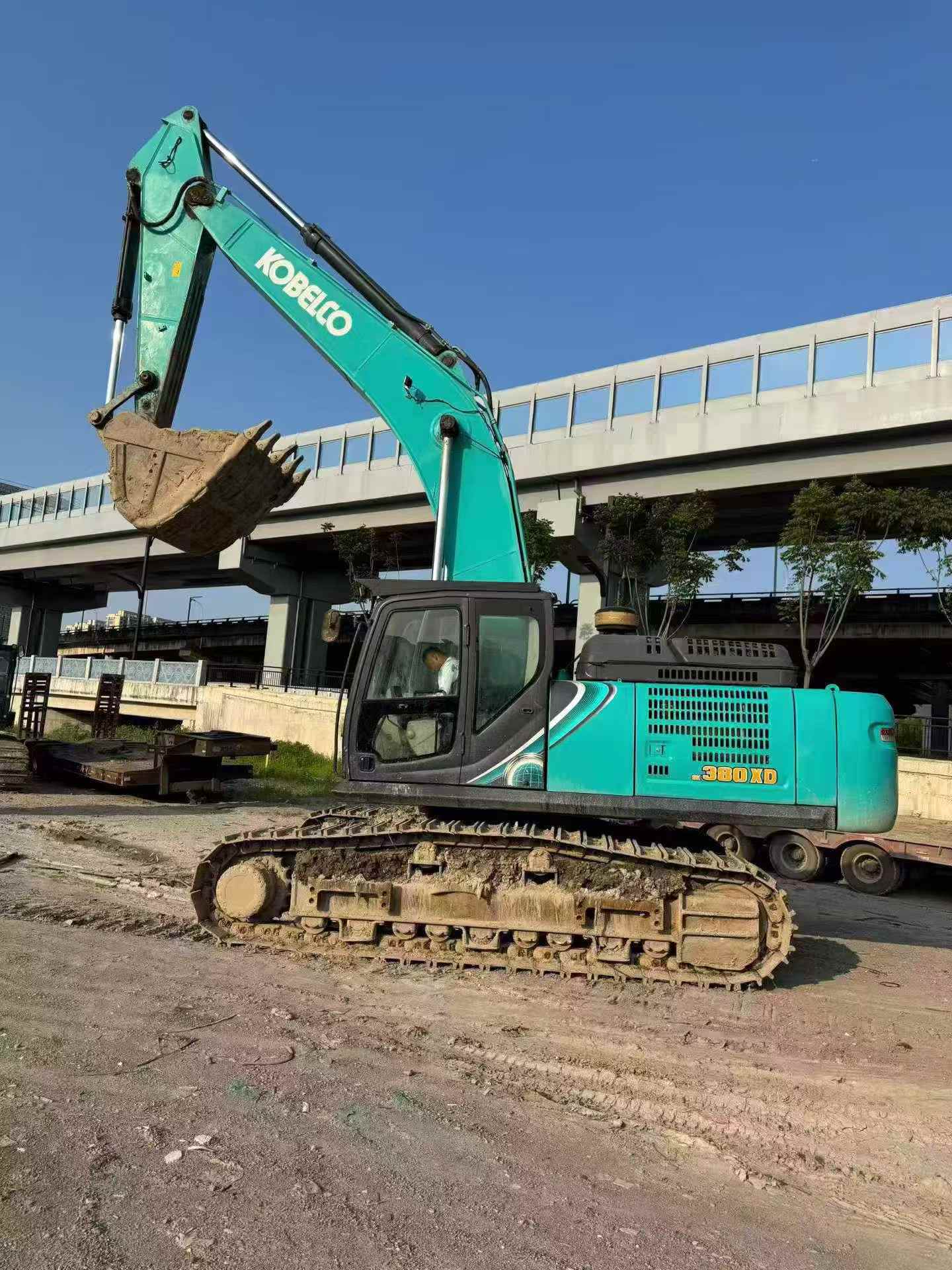 Buy Kobelco SK380-8 Used Excavator / 4