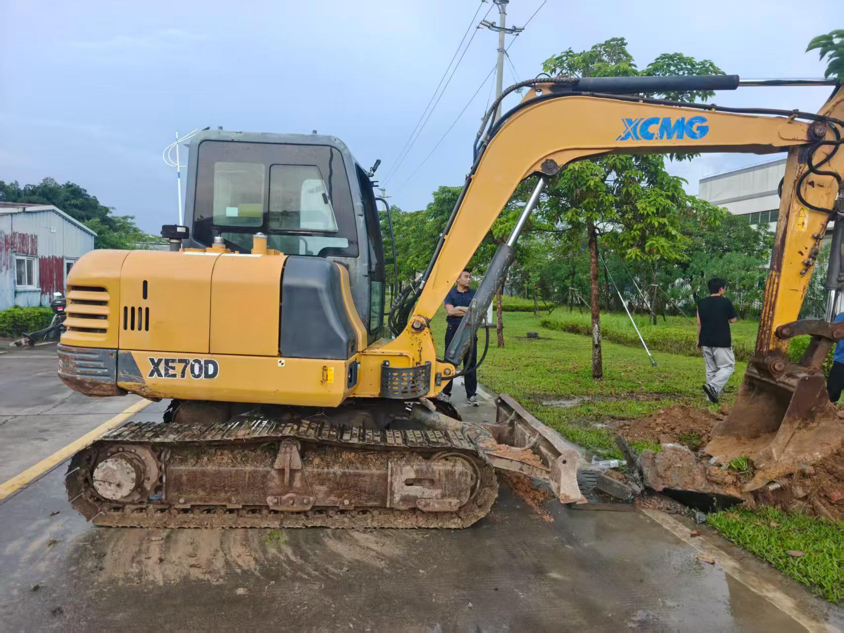 Buy XCMG LW60G Used Excavator / 7 Buy XCMG LW60G Used Excavator / 7