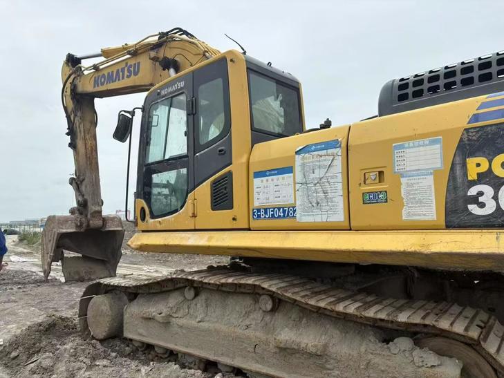 Buy Komatsu PC360-7 Used Excavator / 1