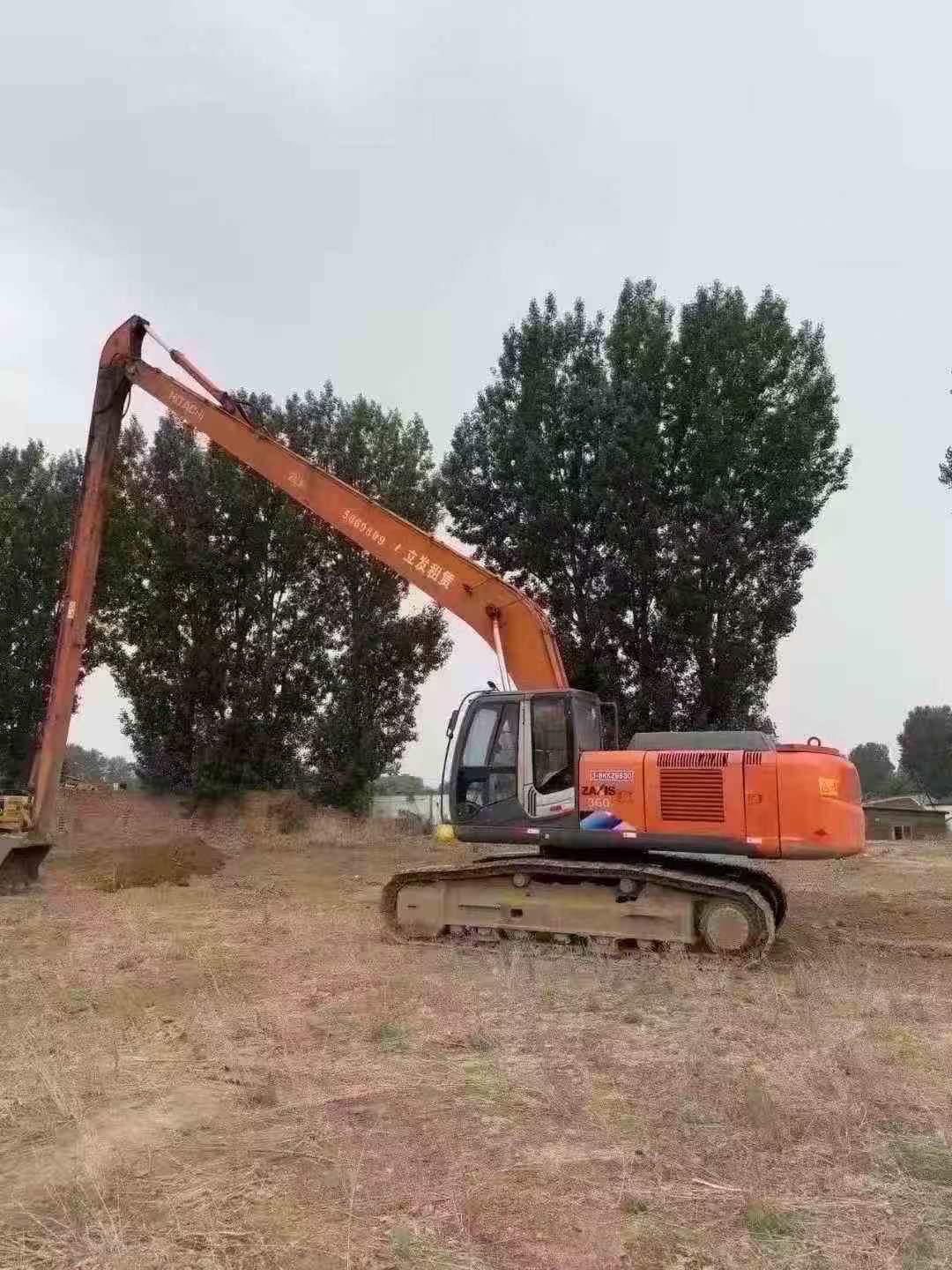 Buy Hitachi EX270 Used Excavator / 1