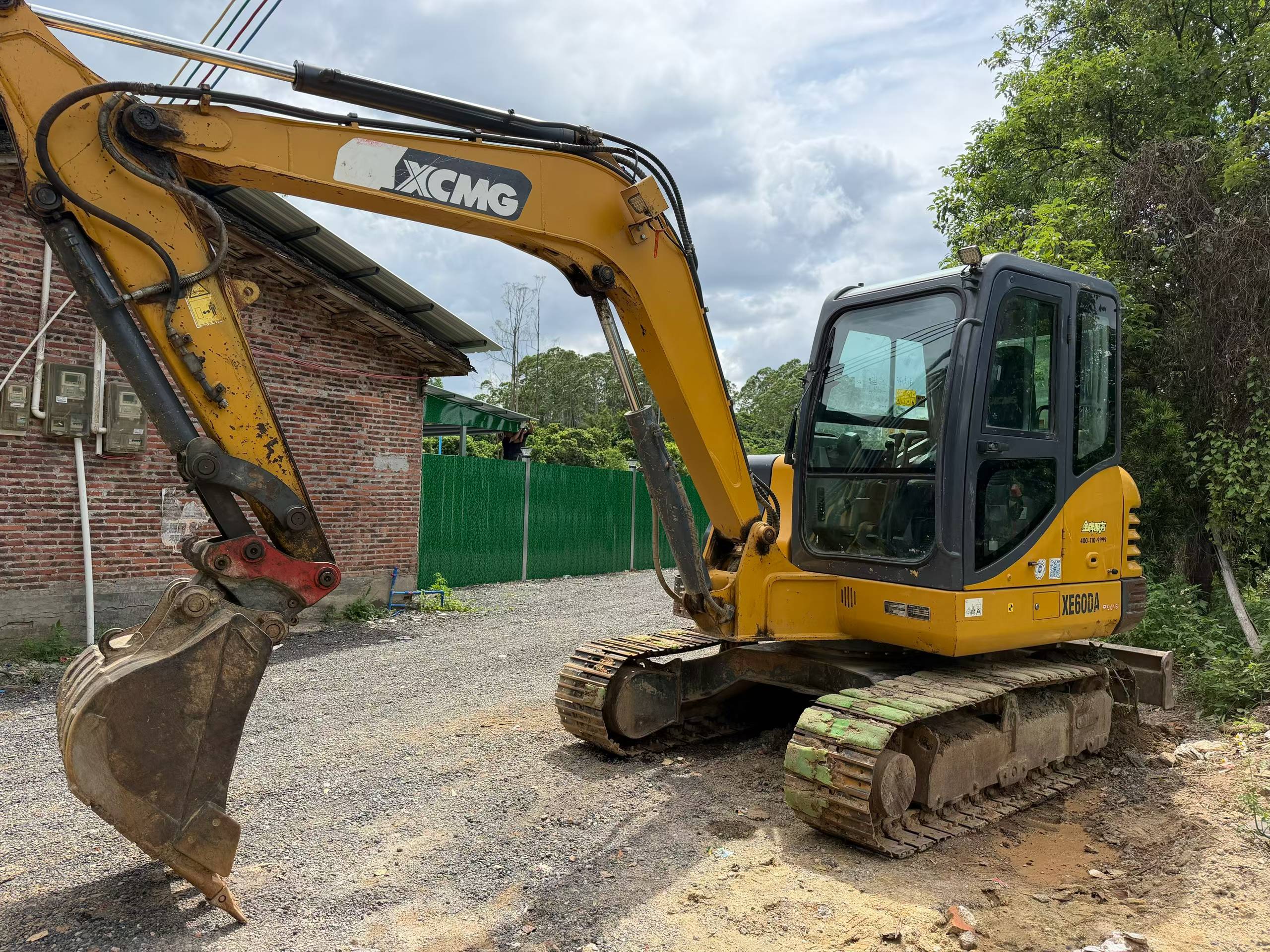 Buy XCMG LW60G Used Excavator / 2