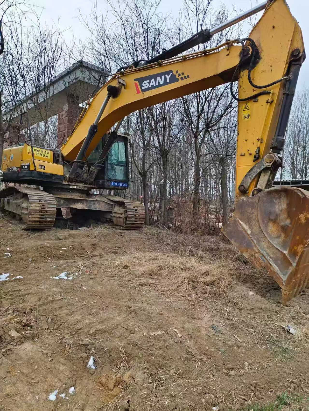 Buy Sany SY285C Used Excavator / 1