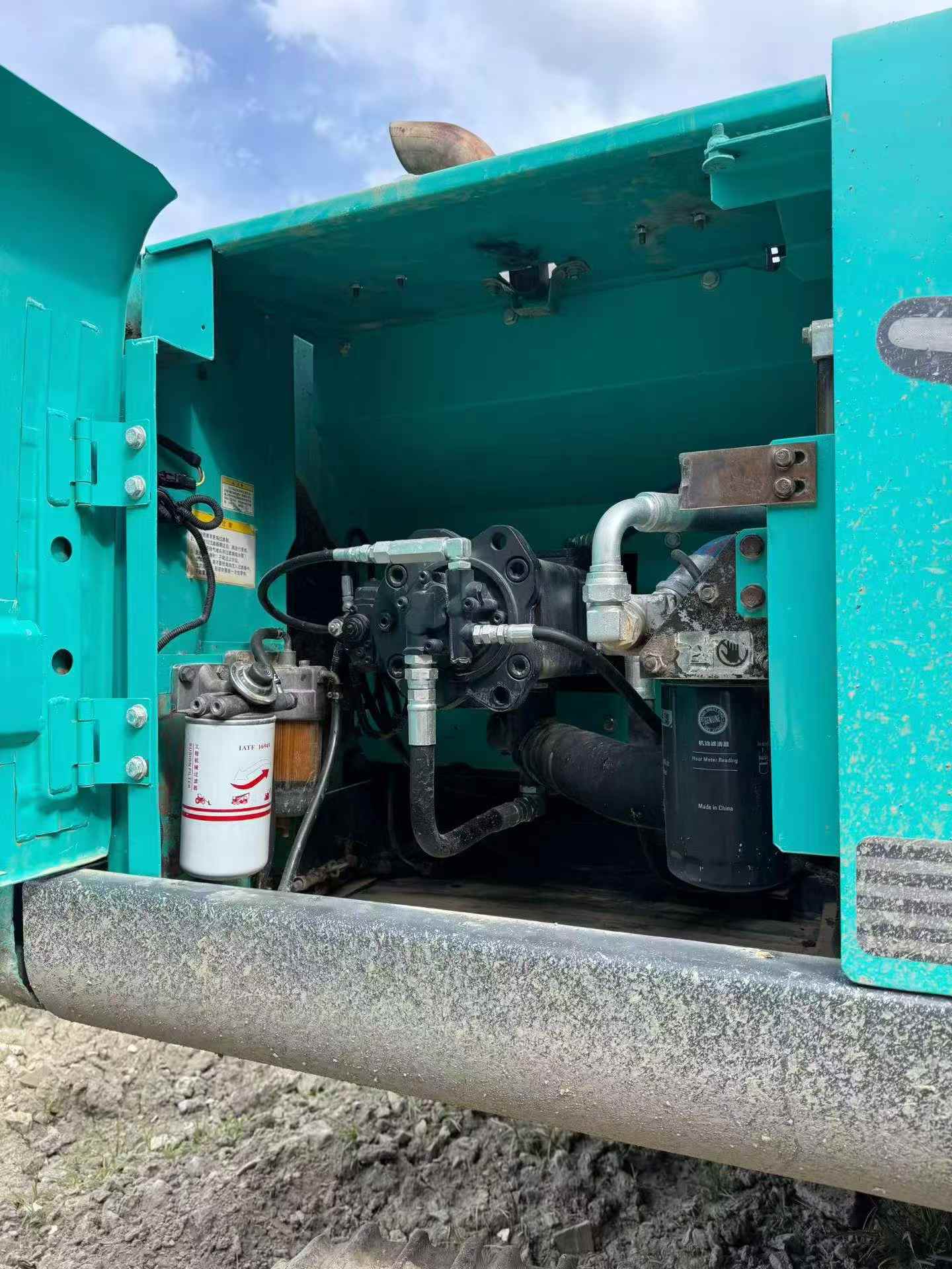 Buy Kobelco SK210 Used Excavator / 6