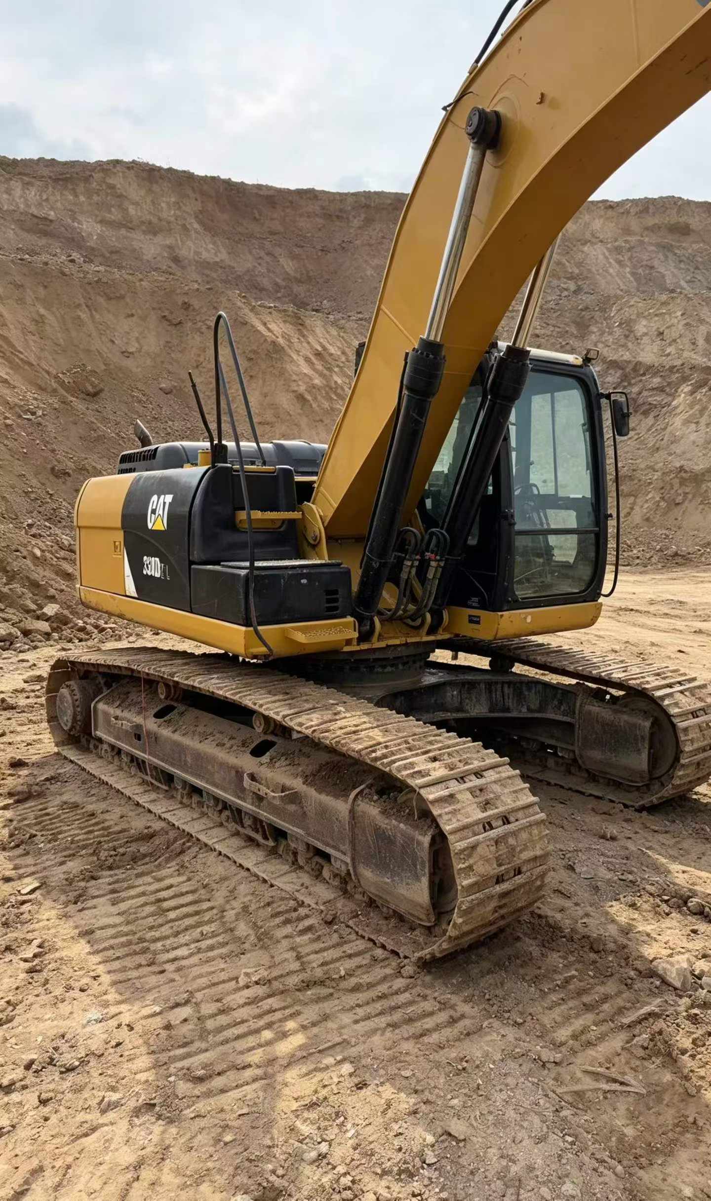 Buy Caterpillar 326DL Used Excavator / 3