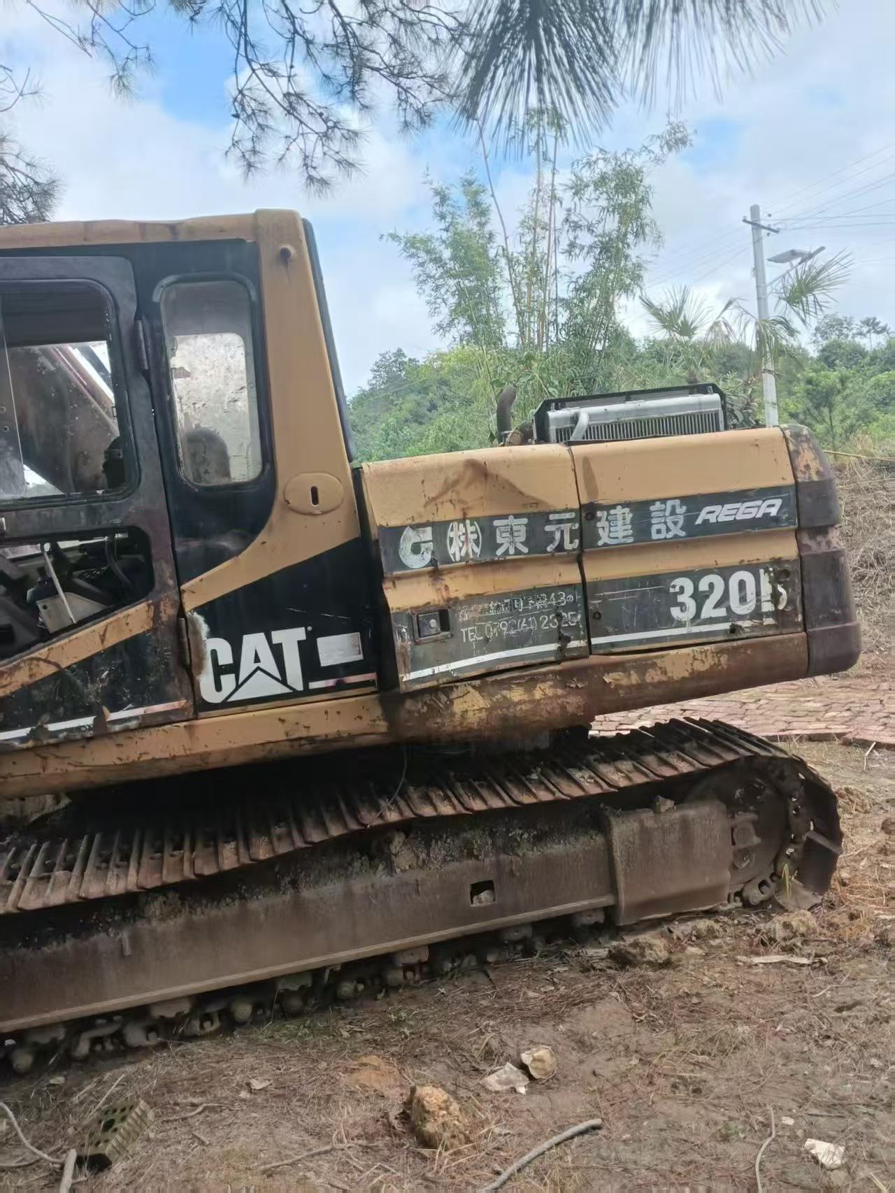 Buy Caterpillar 320A Used Excavator / 1