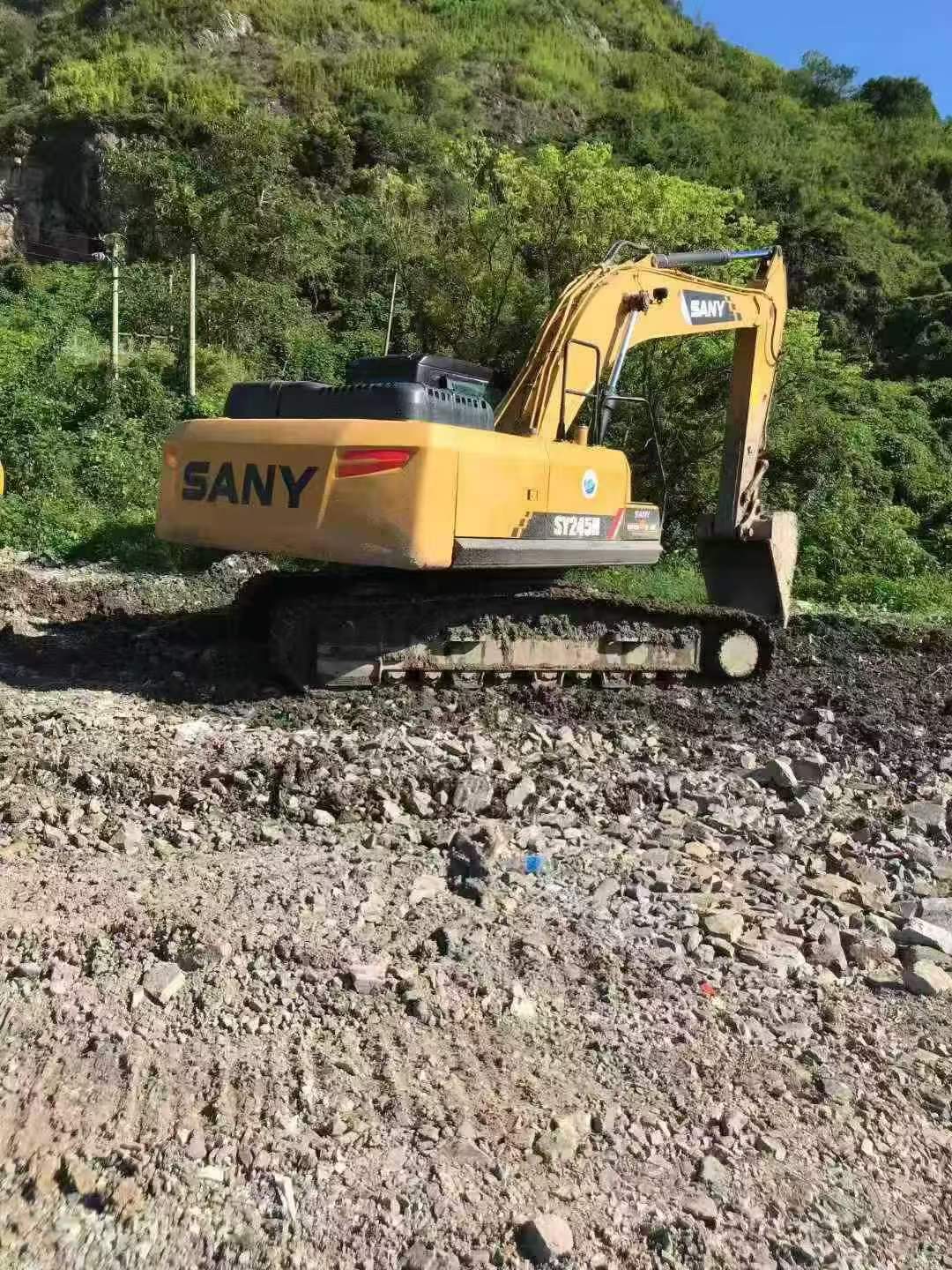 Buy Sany SY245H Used Excavator / 4 Buy Sany SY245H Used Excavator / 4