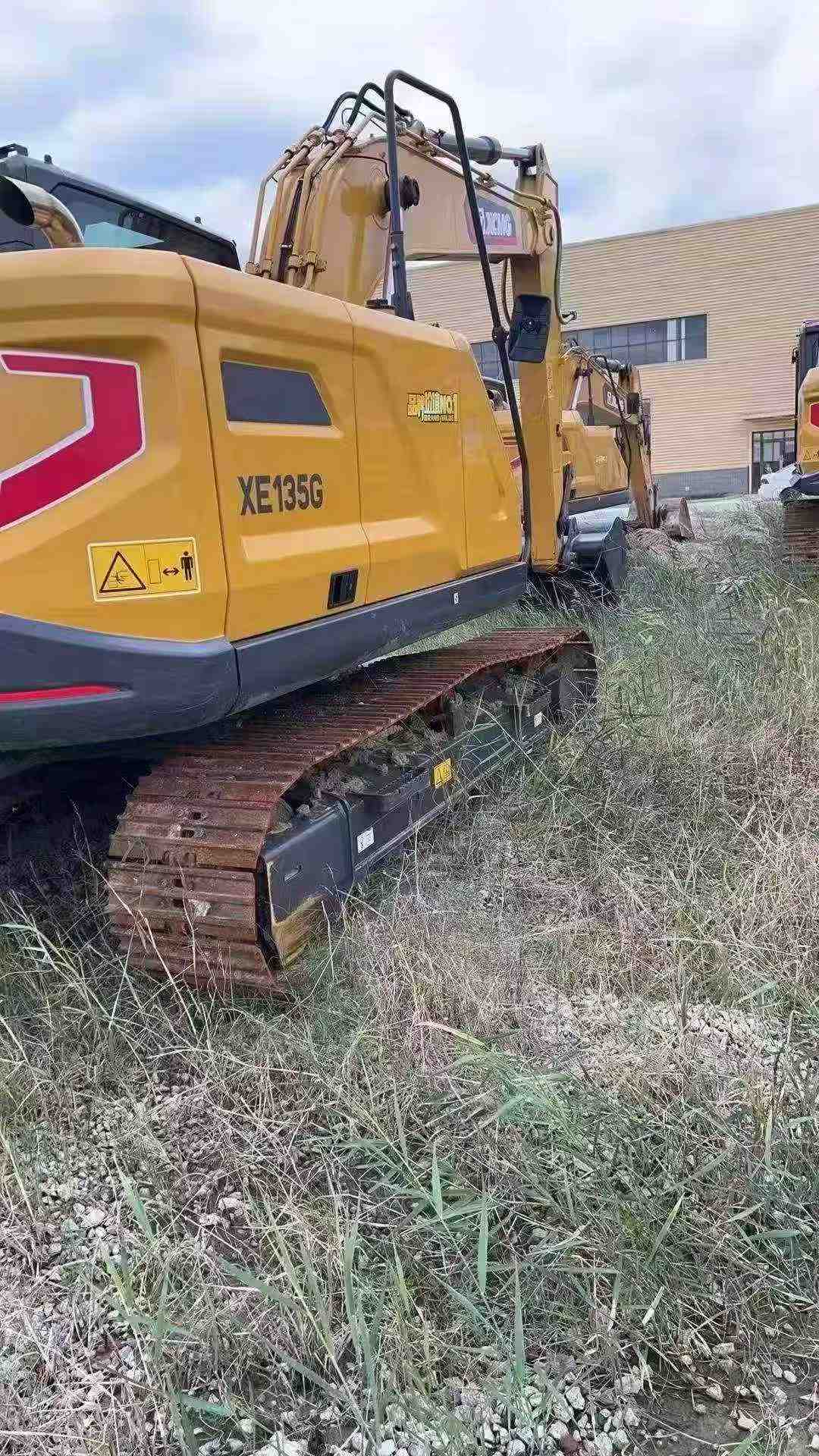 Buy XCMG LW1000KN Used Excavator / 1