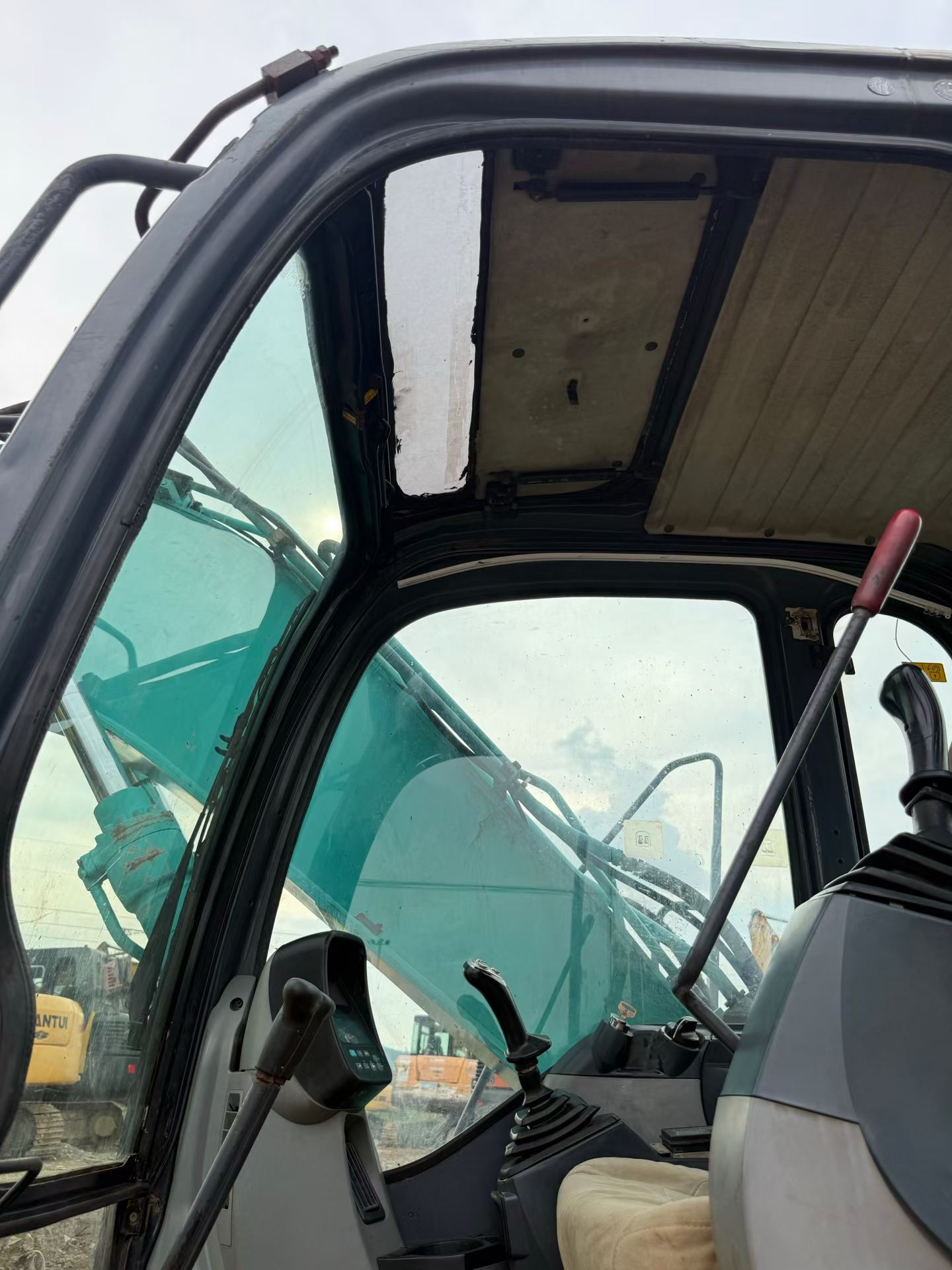 Buy Kobelco SK140LC-8 Used Excavator / 5
