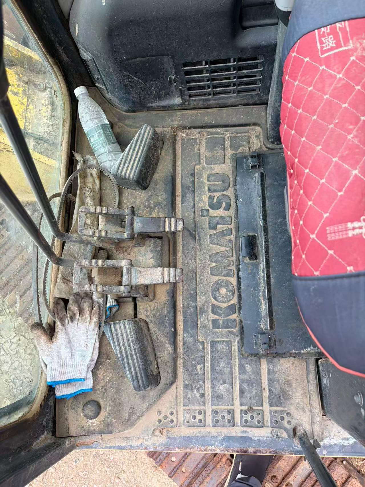 Buy Komatsu PC56-7 Used Excavator / 5