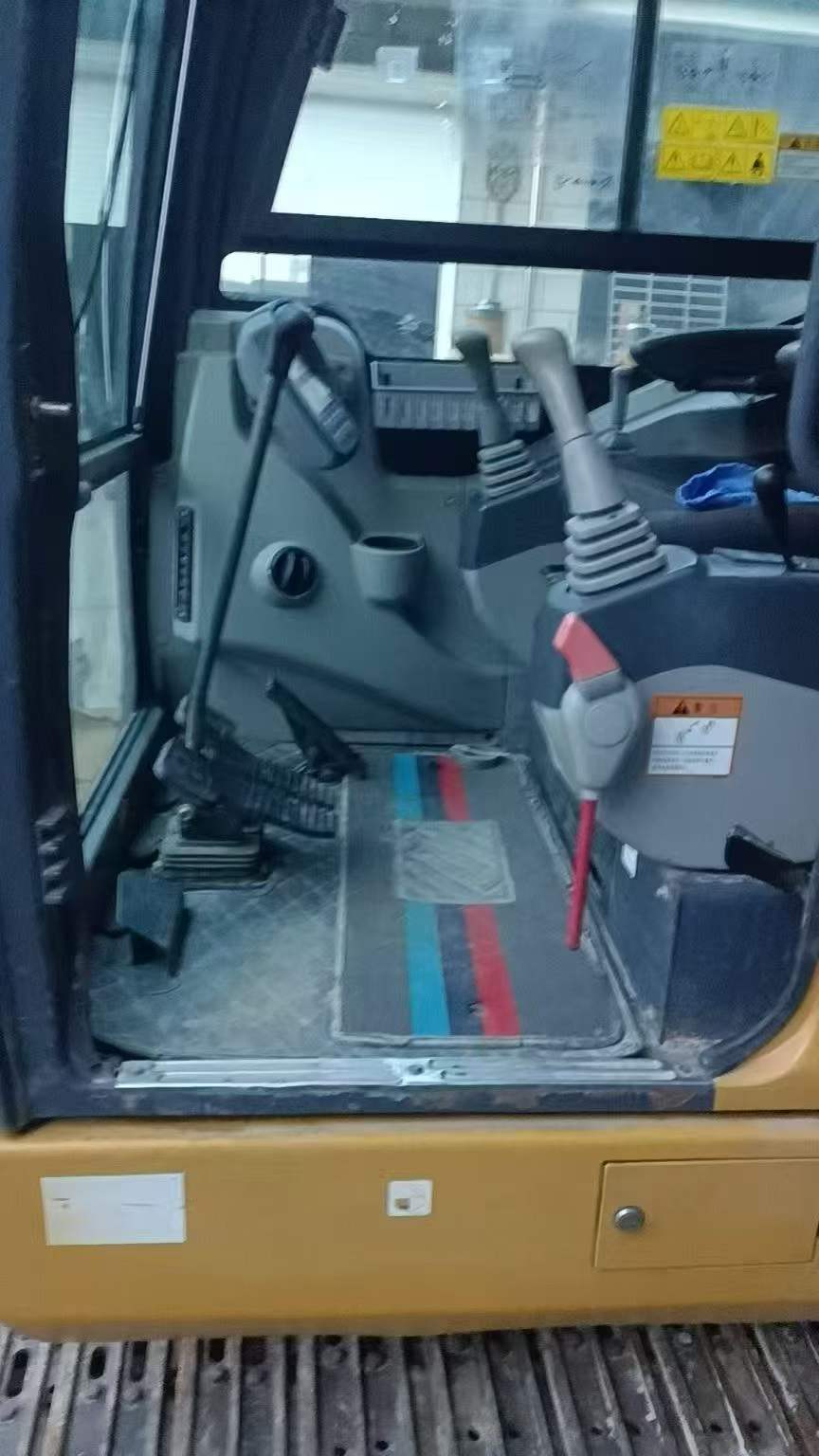 Buy XCMG LW60G Used Excavator / 2 Buy XCMG LW60G Used Excavator / 2