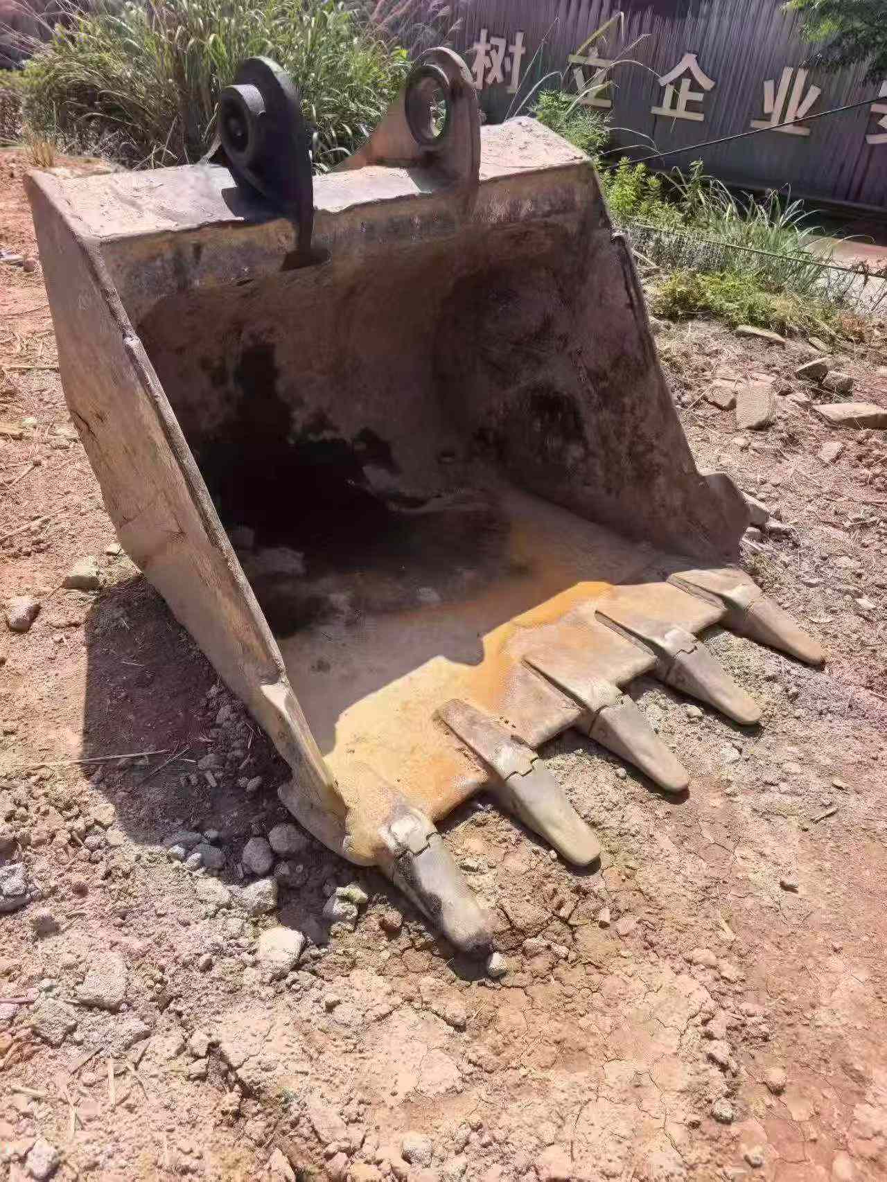 Buy Hyundai R215-7 Used Excavator / 4 Buy Hyundai R215-7 Used Excavator / 4