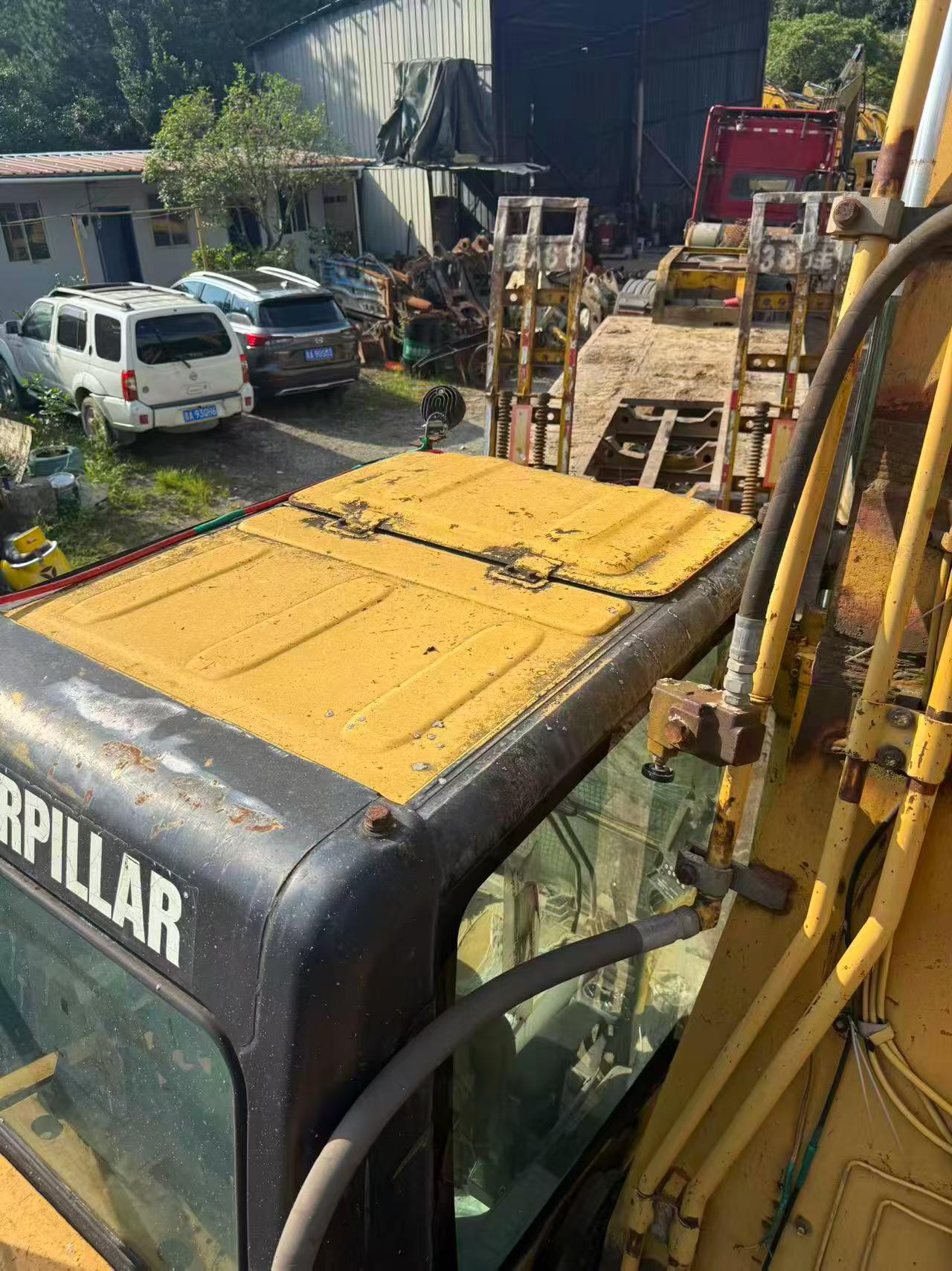 Buy Caterpillar 320D Used Excavator / 3