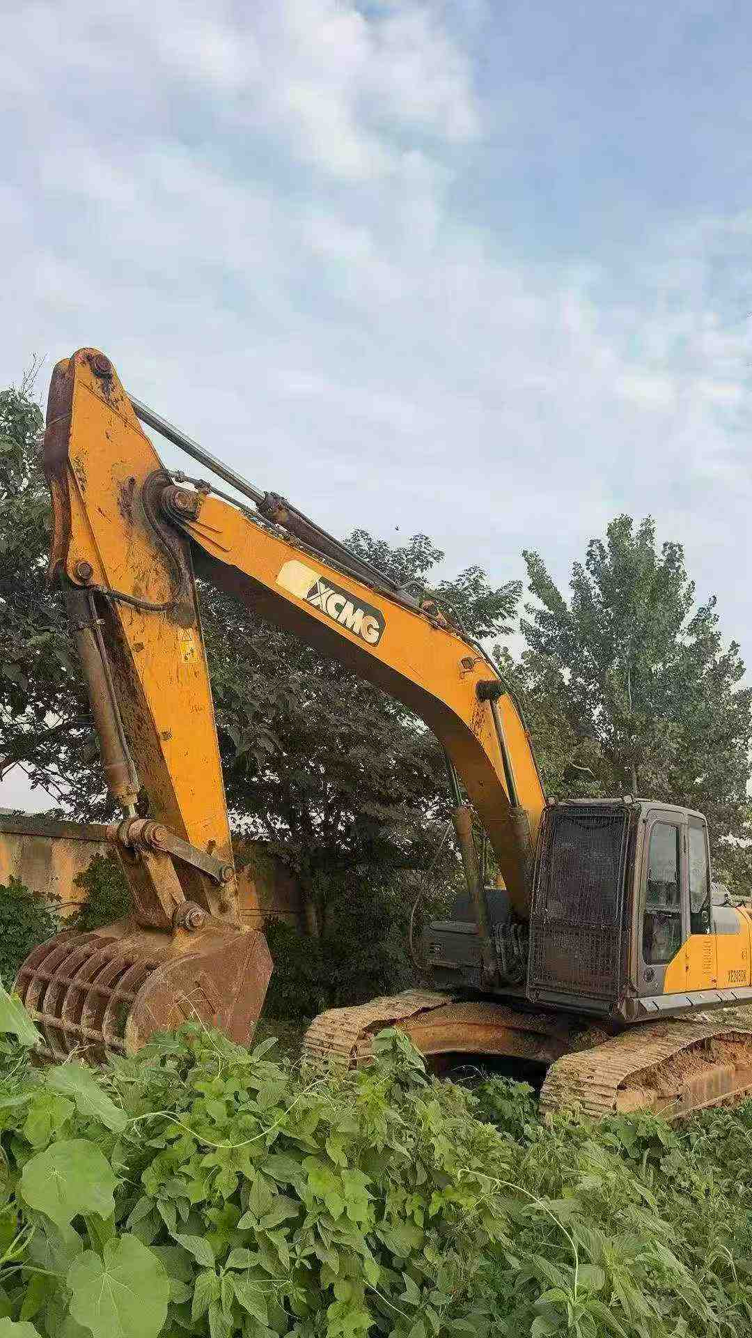 Buy XCMG Used Excavator / 2 Buy XCMG Used Excavator / 2