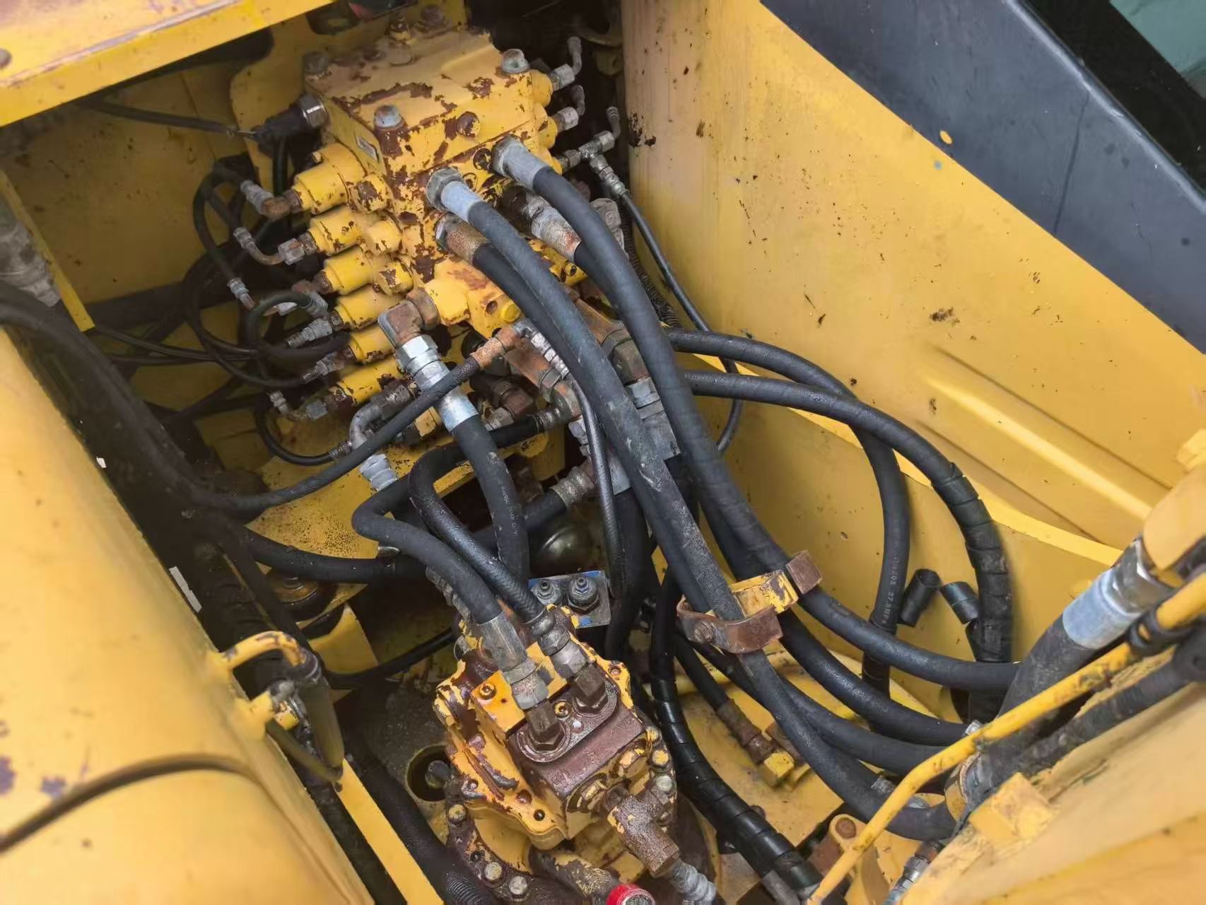 Buy Komatsu PC130-7 Used Excavator / 4 Buy Komatsu PC130-7 Used Excavator / 4