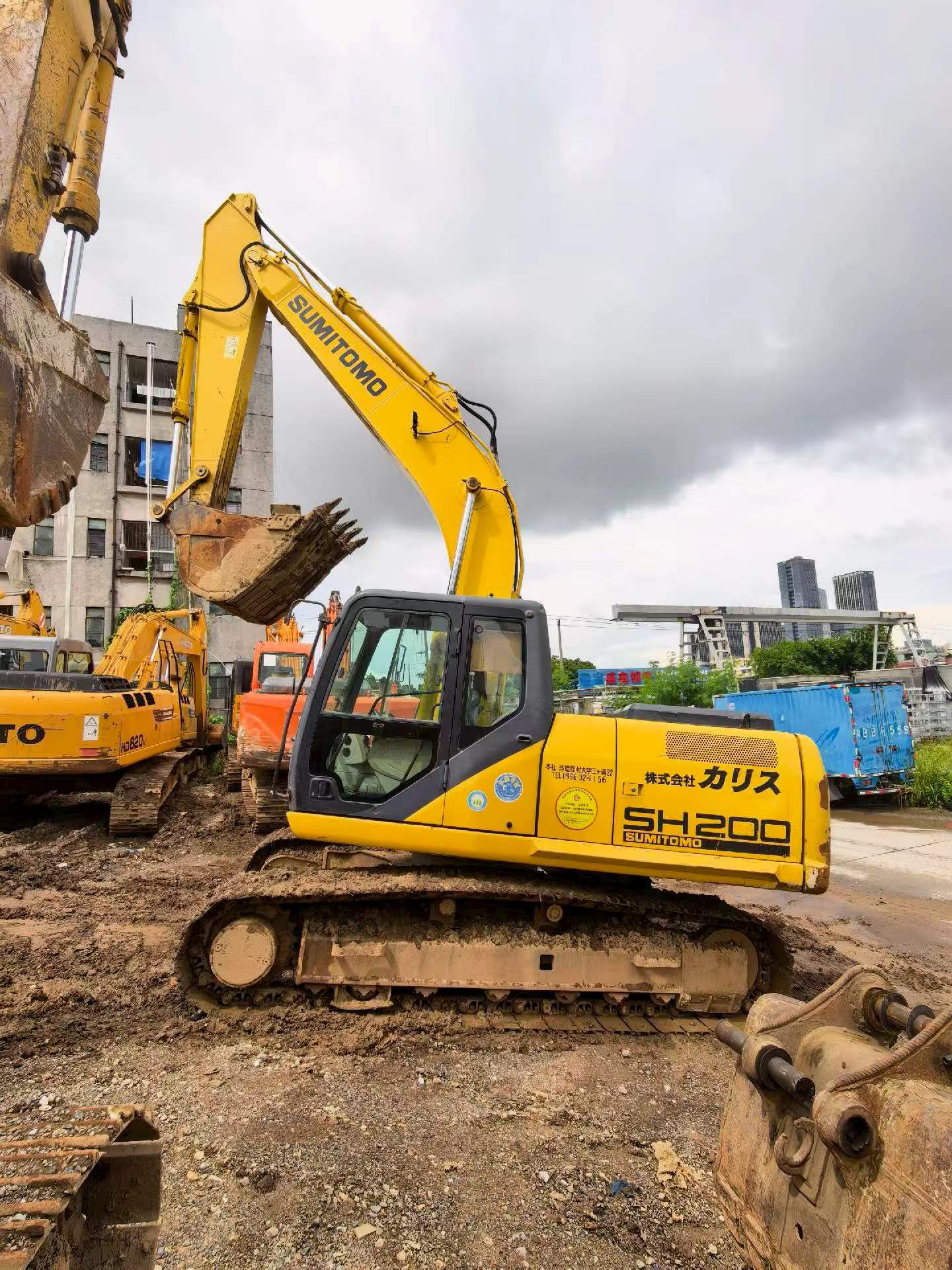 Buy Sumitomo SH200A5 Used Excavator / 2