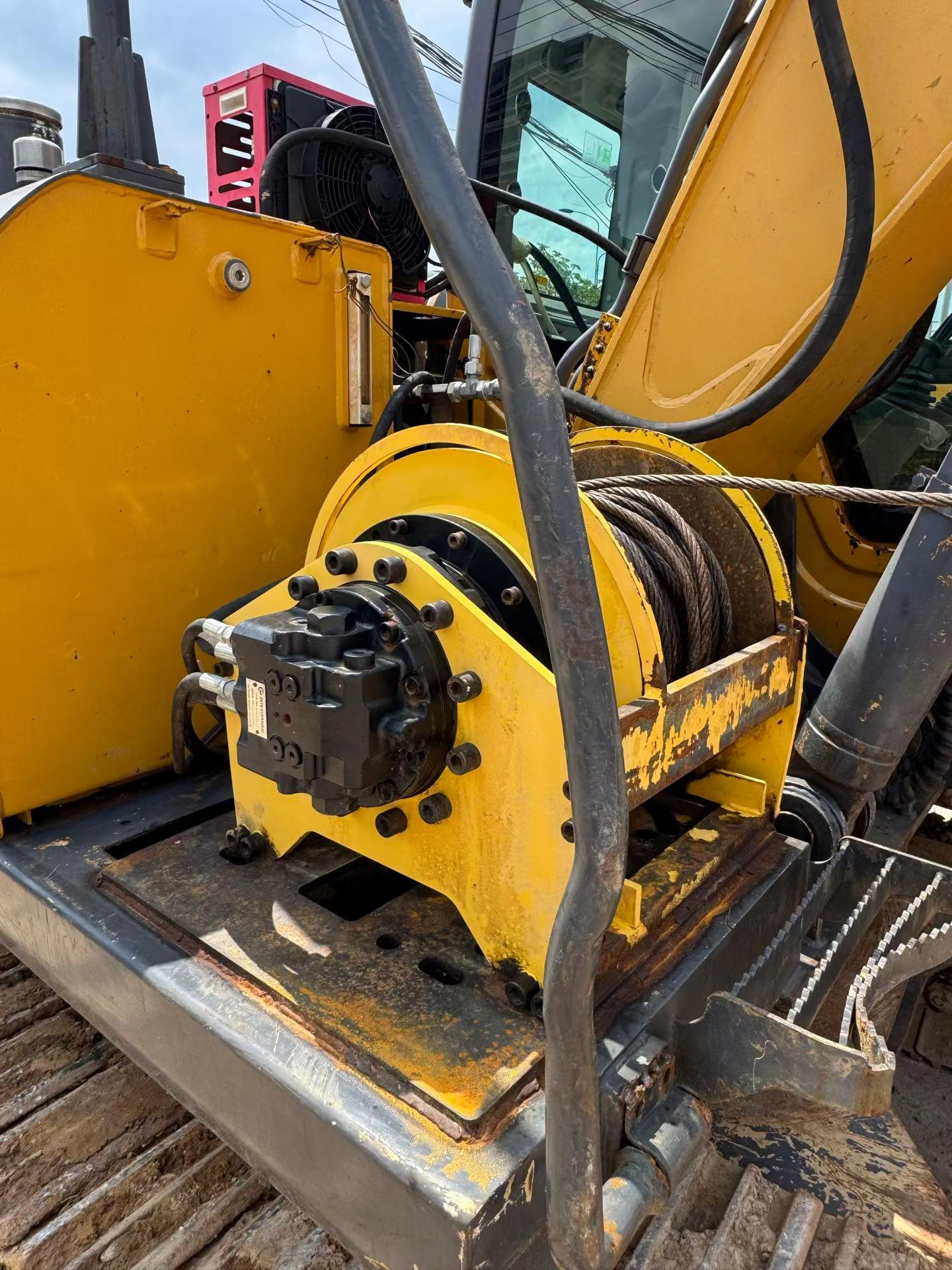 Buy XCMG LW150FV Used Excavator / 4