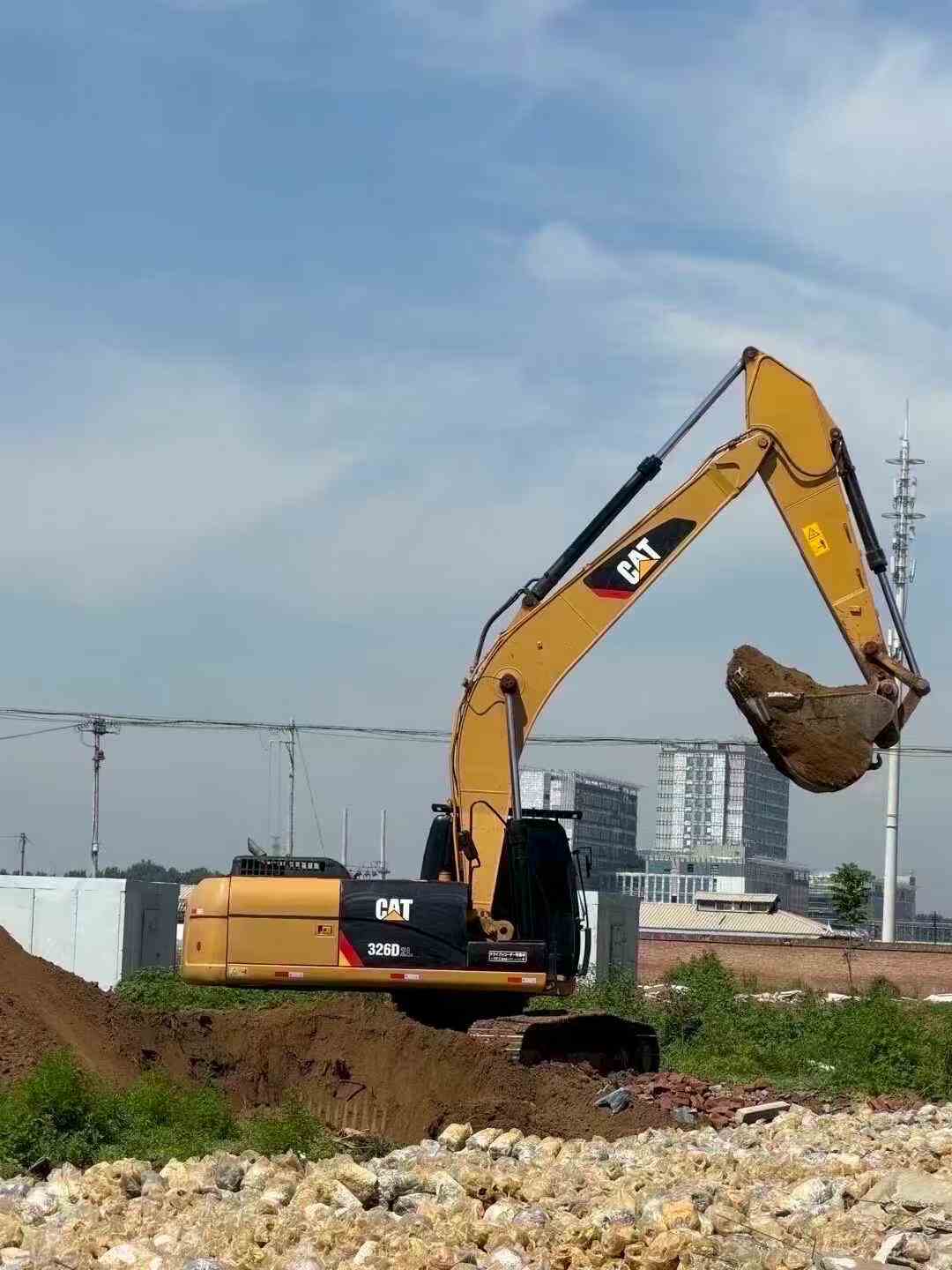 Buy Caterpillar 326DL Used Excavator / 3