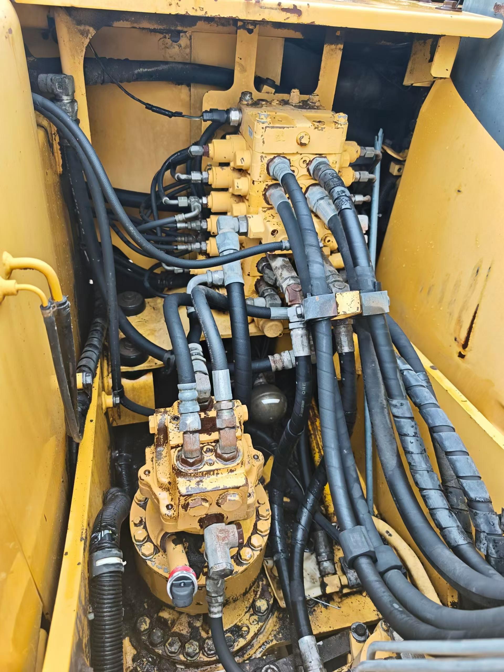 Buy Komatsu PC110-7 Used Excavator / 6 Buy Komatsu PC110-7 Used Excavator / 6
