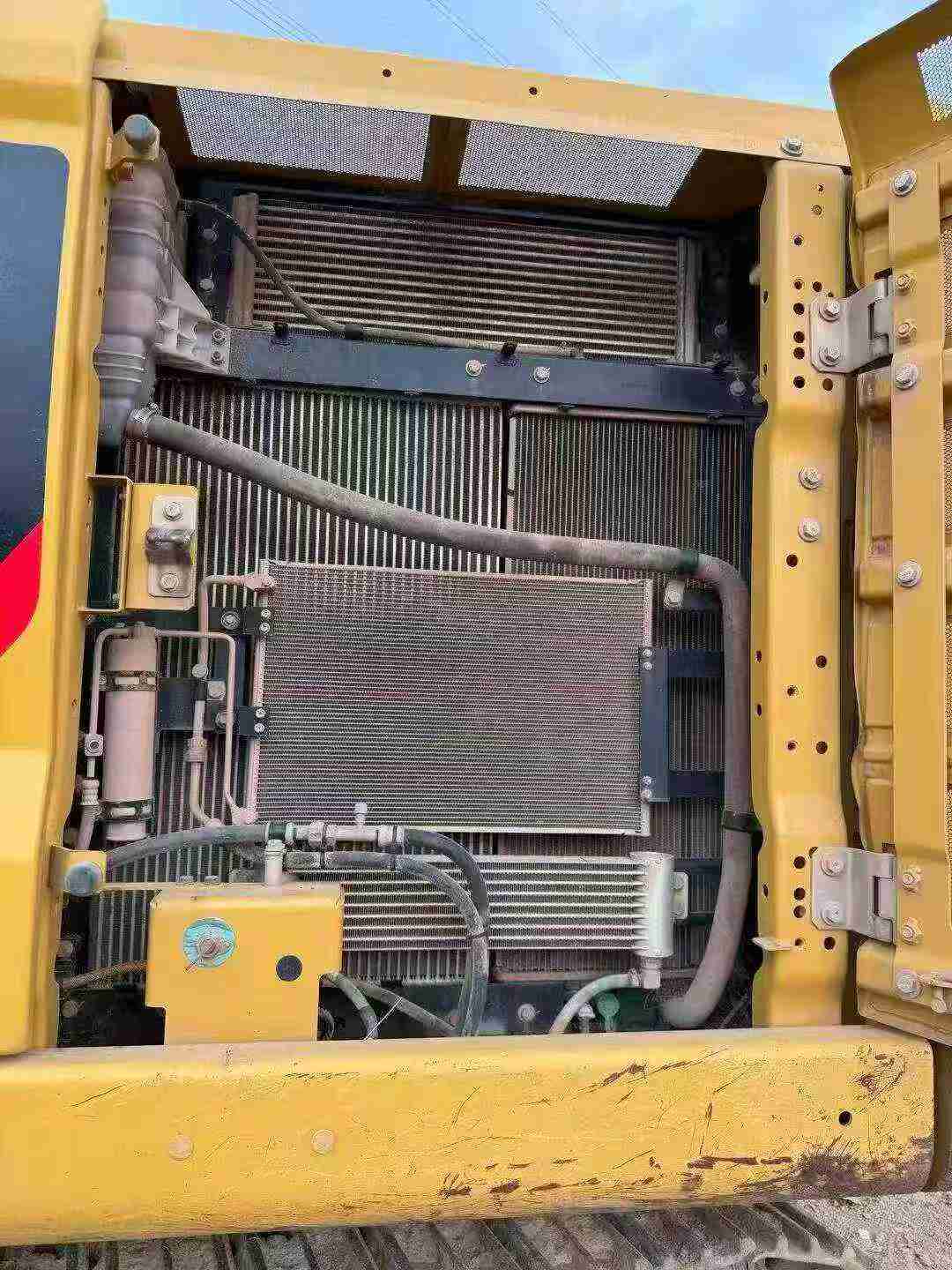 Buy Caterpillar 323 Used Excavator / 5 Buy Caterpillar 323 Used Excavator / 5