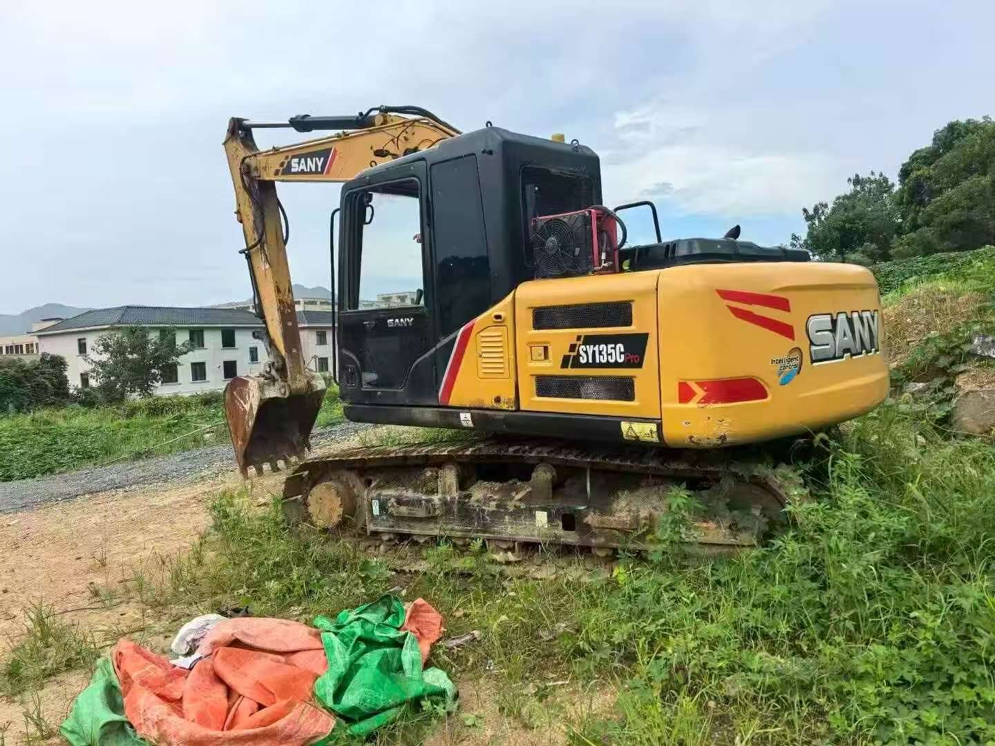 Buy Sany SY135 Used Excavator / 3 Buy Sany SY135 Used Excavator / 3