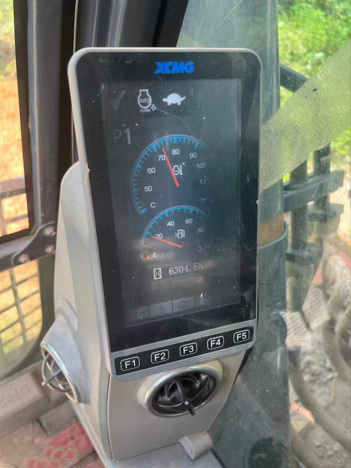 Buy XCMG ZL30E Used Excavator / 8