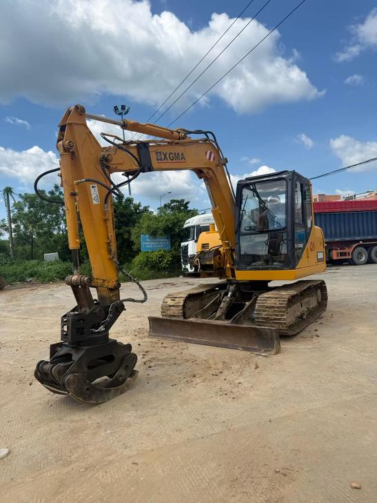 Buy Sany SY135C Used Excavator / 1