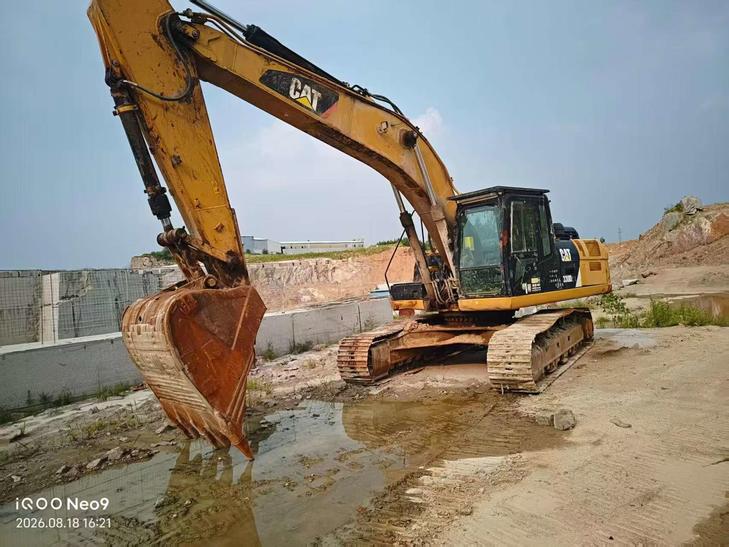 Buy Caterpillar 330B Used Excavator / 1