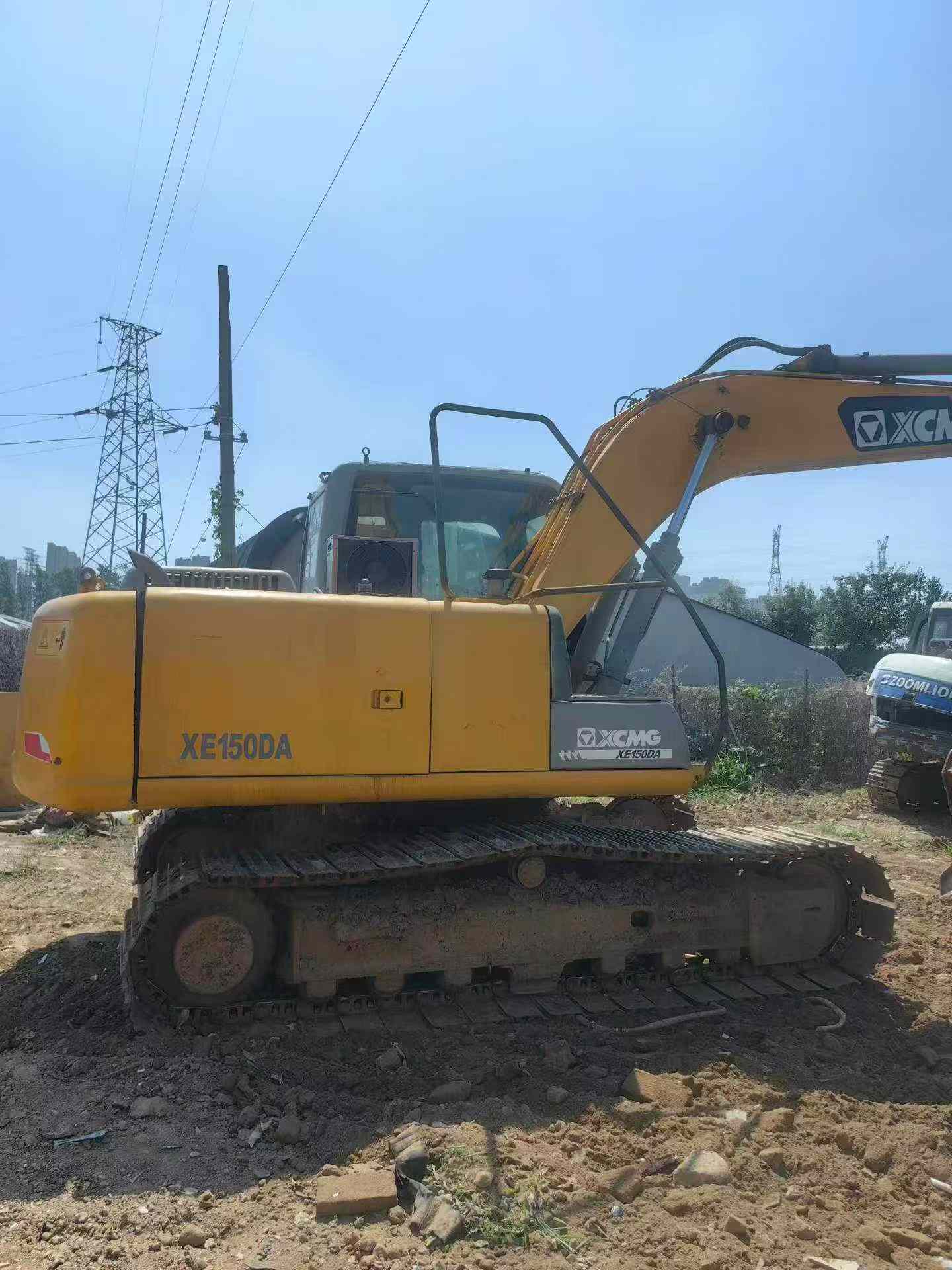 Buy XCMG LW150FV Used Excavator / 4 Buy XCMG LW150FV Used Excavator / 4