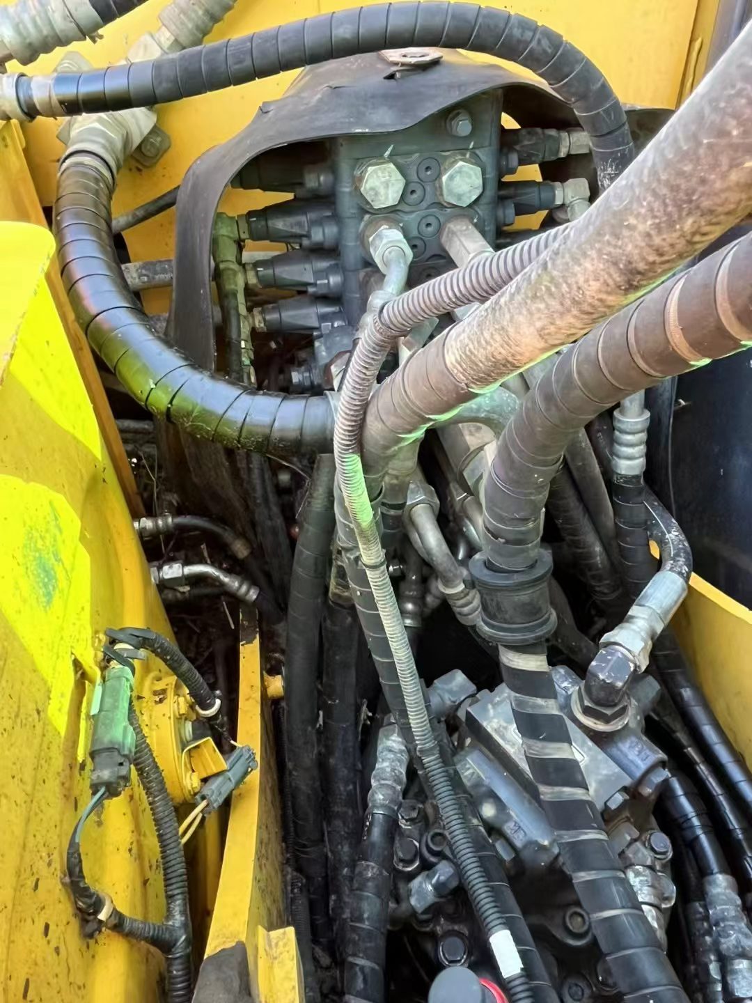 Buy Komatsu PC60-8 Used Excavator / 6