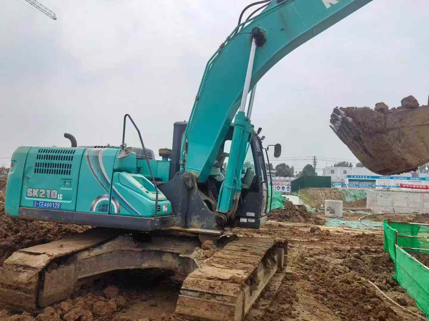 Buy Kobelco SK210-6 Used Excavator / 2