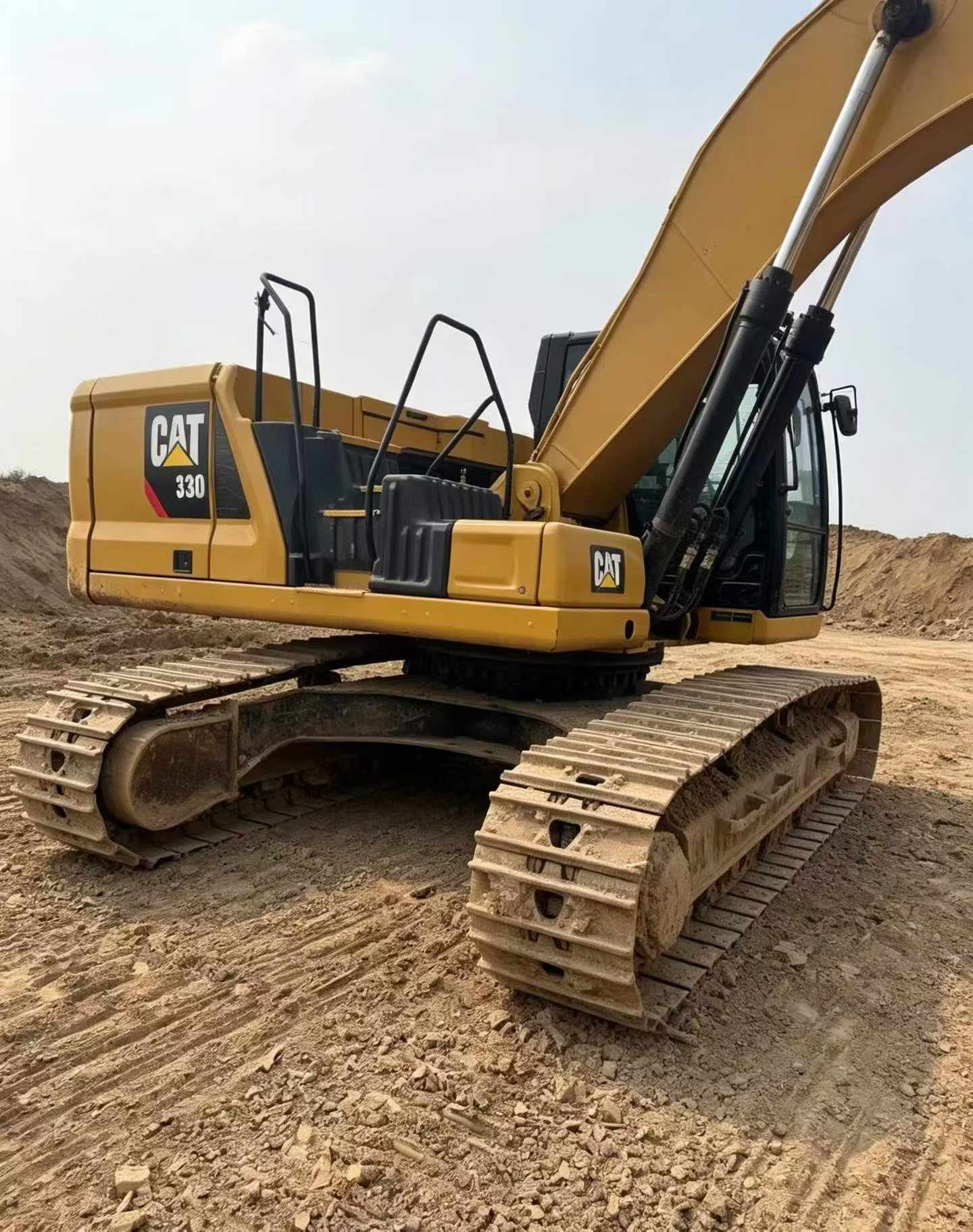 Buy Caterpillar 330B Used Excavator / 2